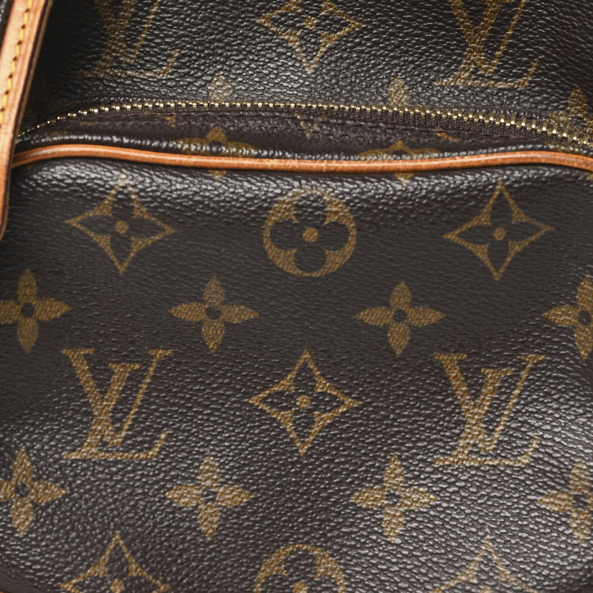 Monogram Amazone