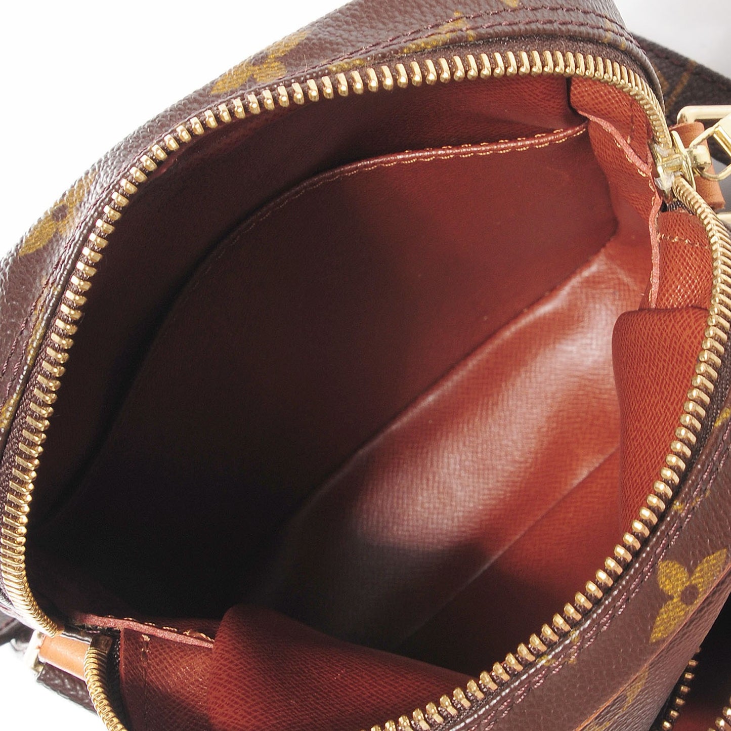 Monogram Amazone