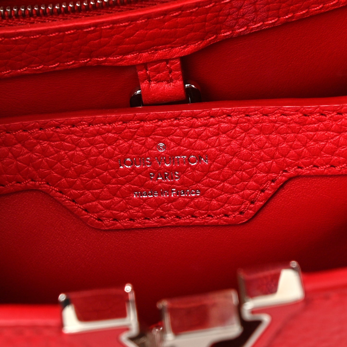 Taurillon Capucines BB Scarlet Red