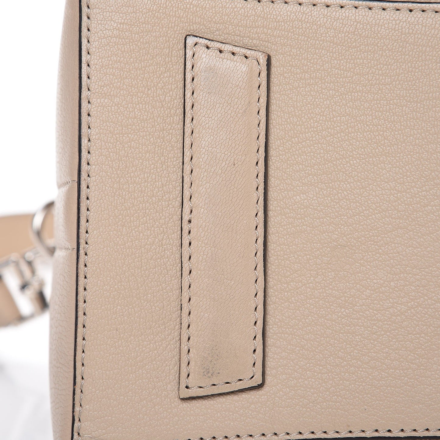 Sugar Goatskin Medium Antigona Mastic