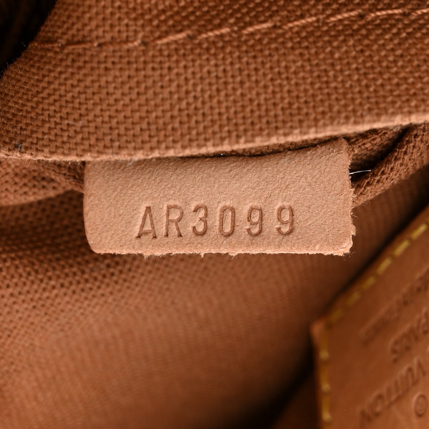 Monogram Trotteur Beaubourg