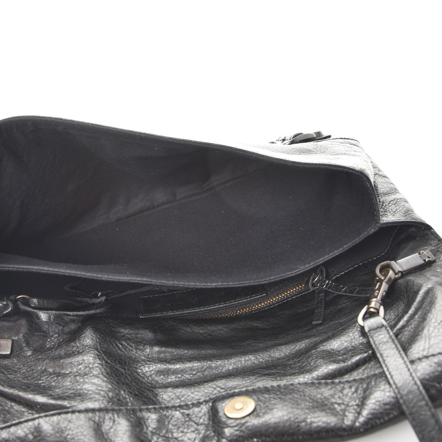 Agneau Classic Hardware Envelope Strap Clutch Black