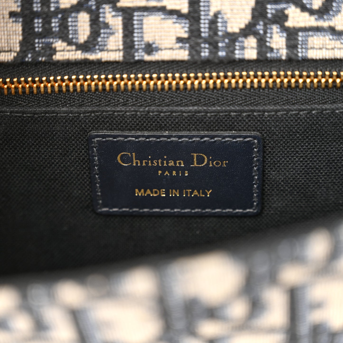 Oblique 30 Montaigne Flap Bag Blue