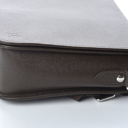 Louis Vuitton Taiga Andrei Messenger Bag Grizzli 10 of 12