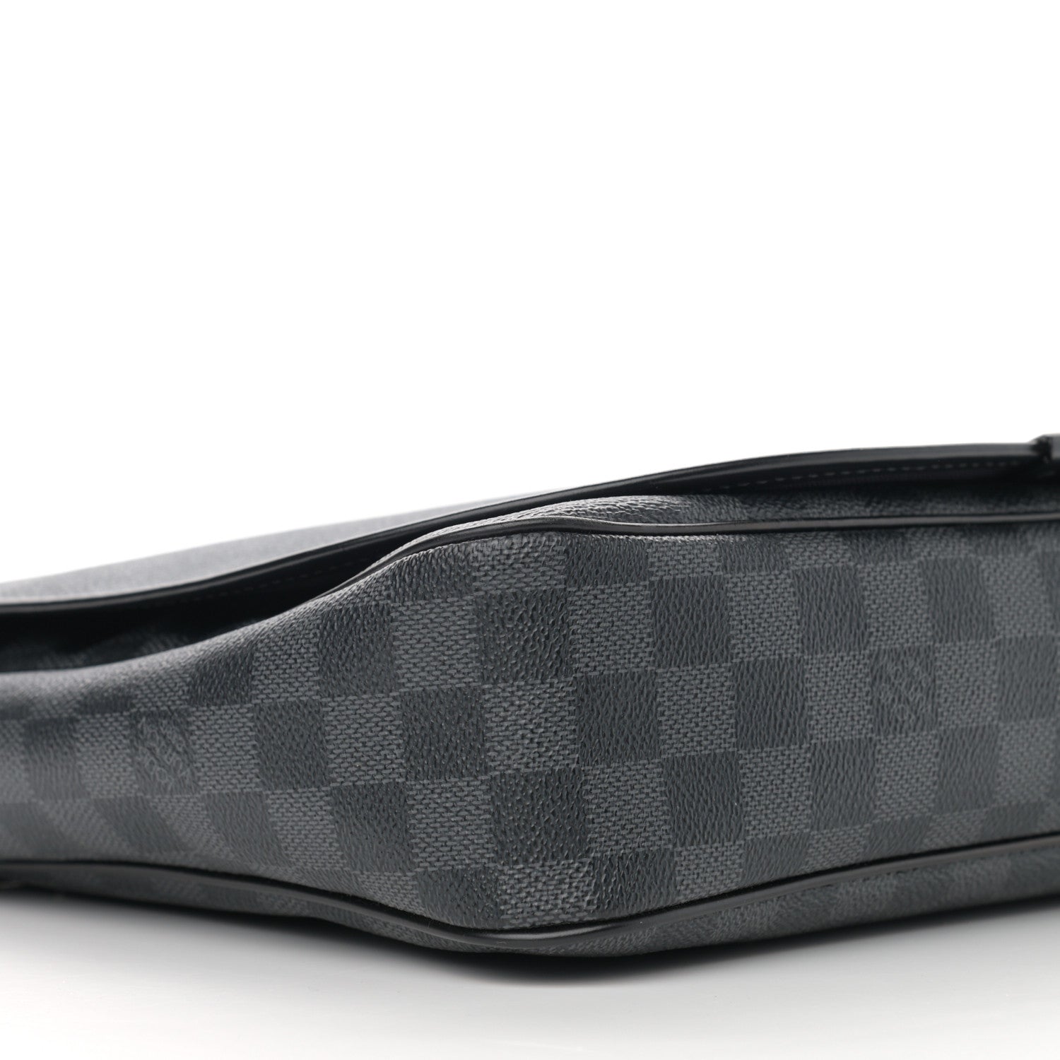 Louis Vuitton Damier Graphite Daniel MM 8 of 10