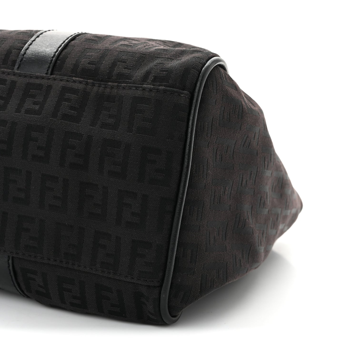 Zucchino Vitello Shoulder Bag Black Moro