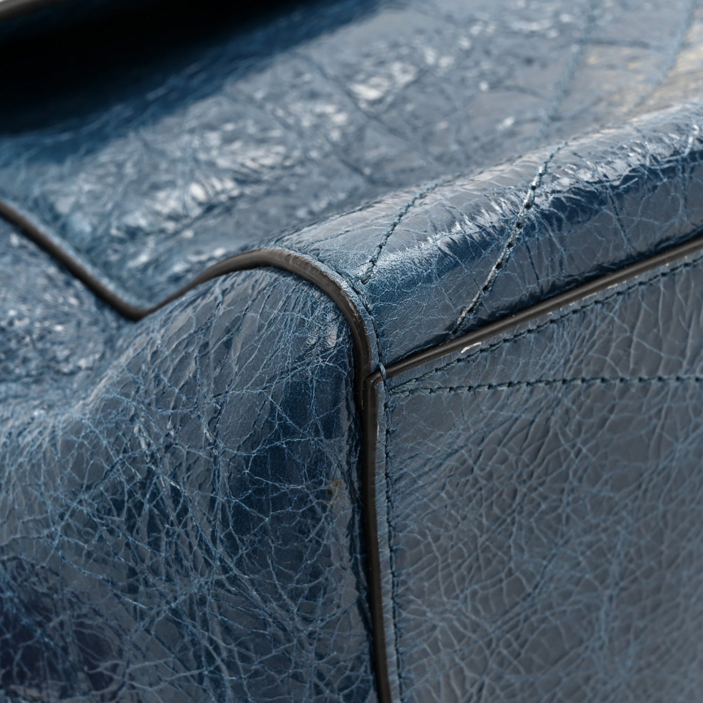 Creased Patent Calfskin Medium ID Flap Oil Blue