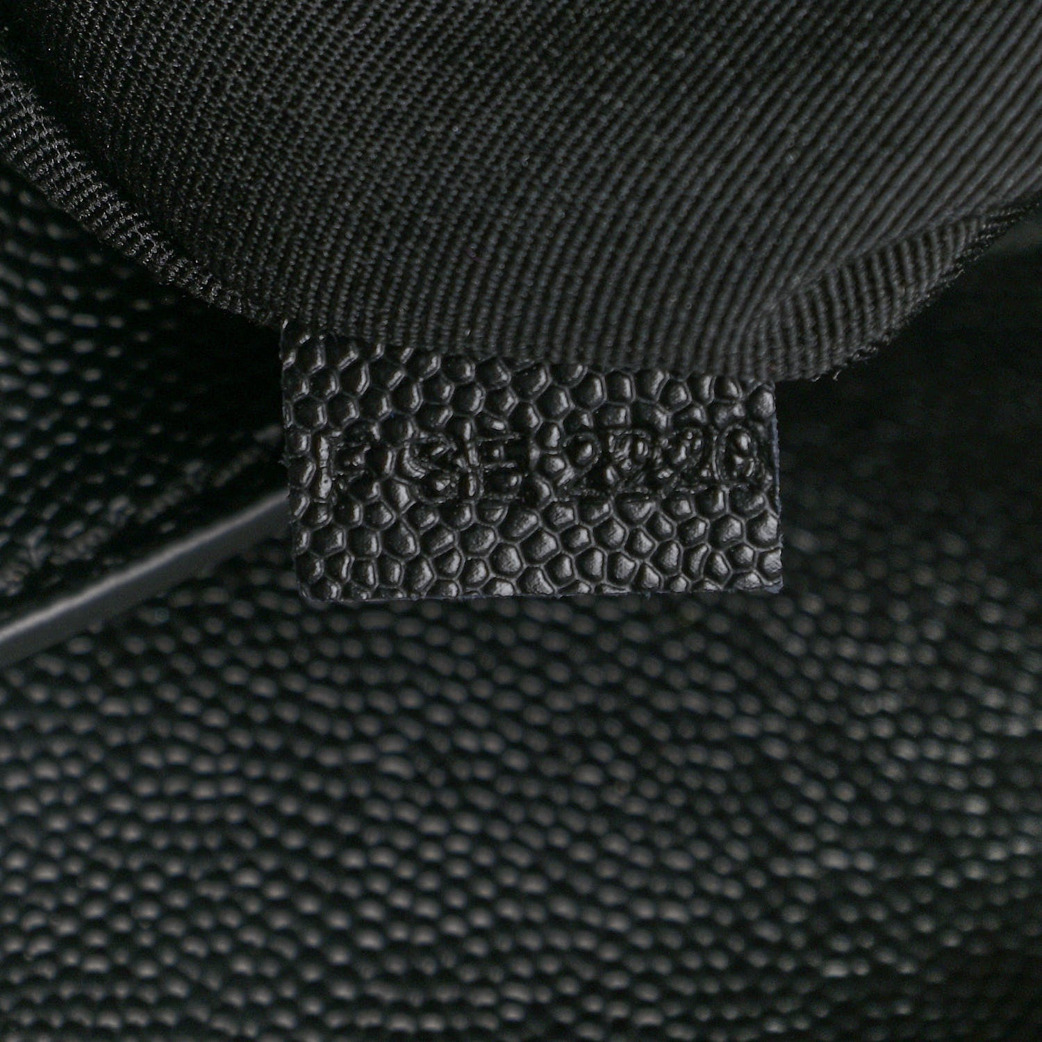 Marc Jacobs Textured Calfskin The J Link Shoulder Bag Black 4 of 24