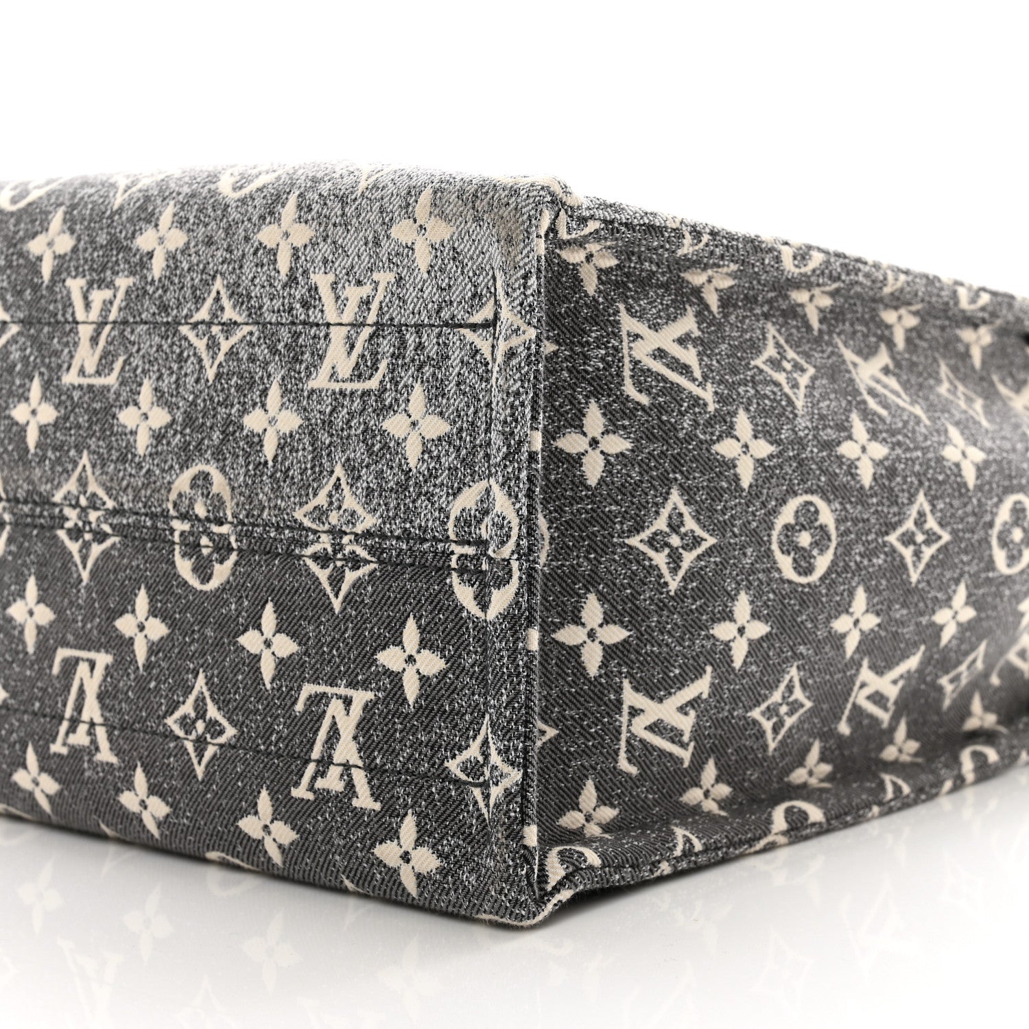 Louis Vuitton Monogram Jacquard Denim Onthego MM Bleu 8 of 10