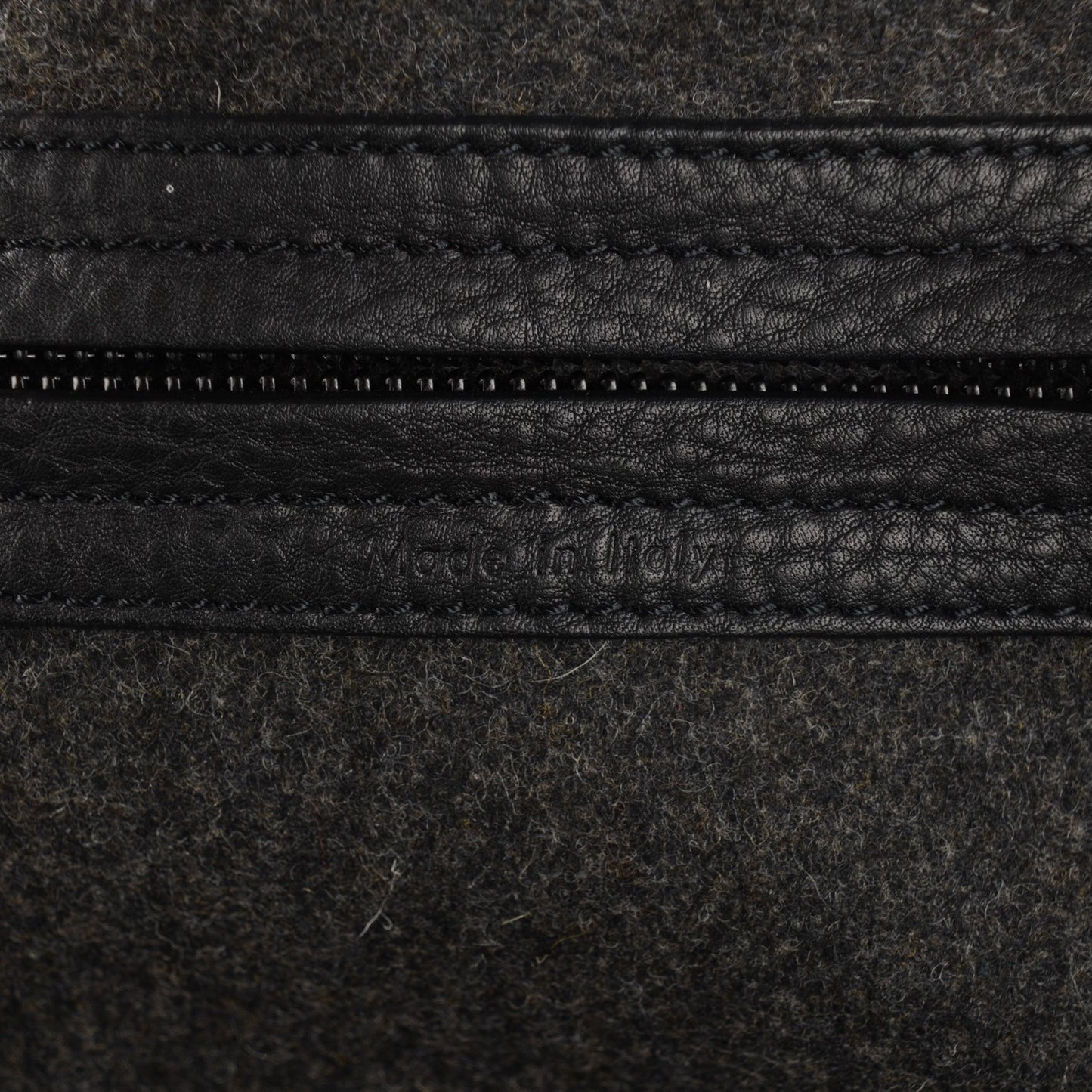 Felt Medium Phantom Luggage Grey