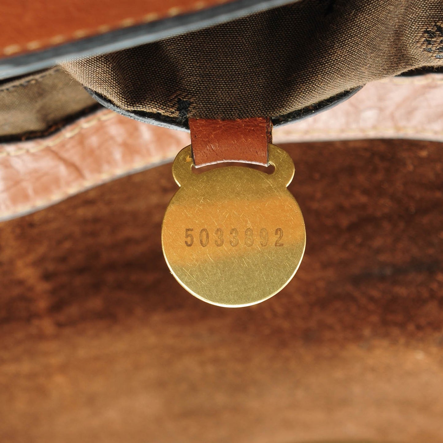 Soft Buffalo Medium Alexa Oak