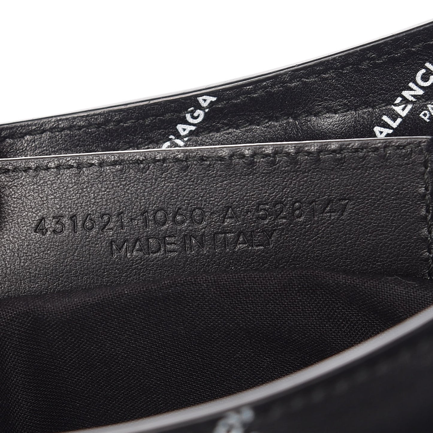 Veau Allover Logo Classic Hardware S City Black White