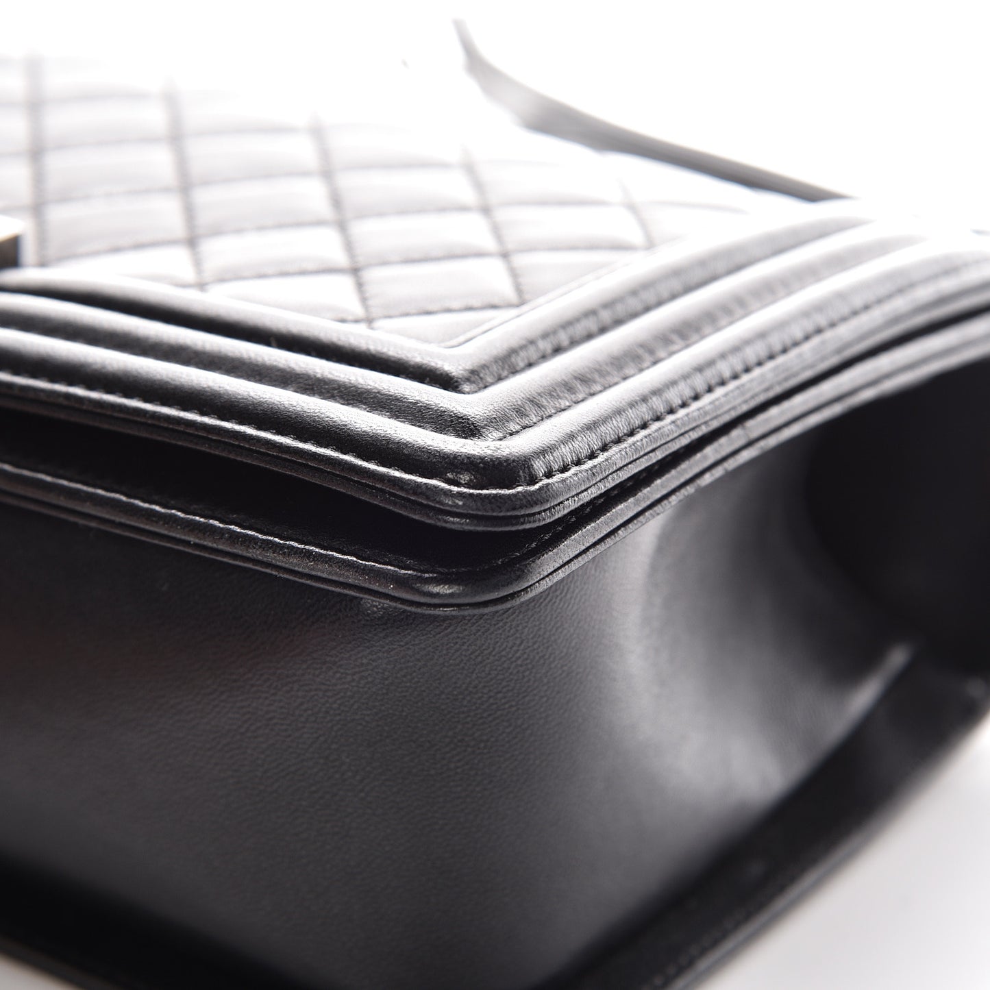 Lambskin Quilted Medium Boy Flap Black