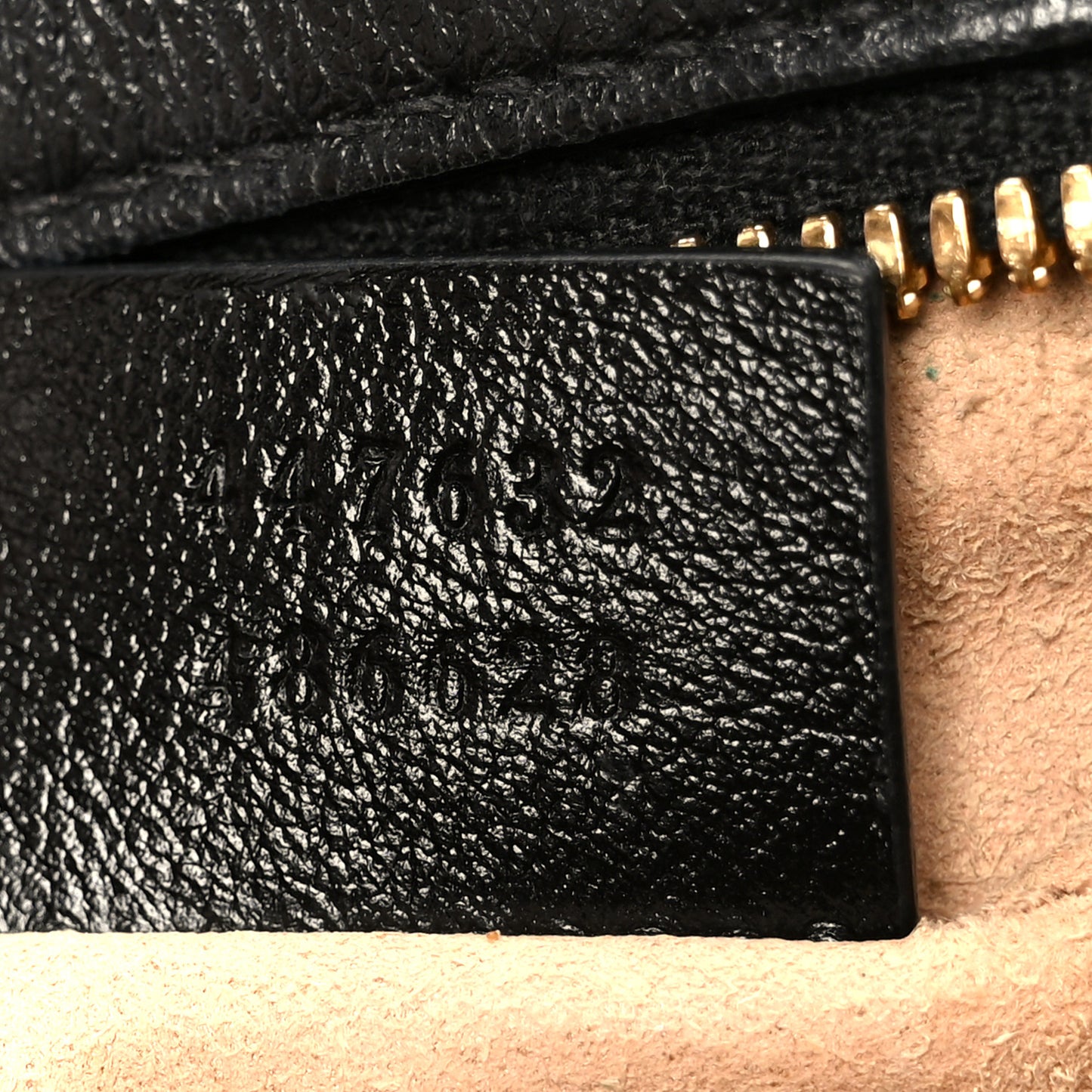 Monogram Matelasse Diagonal Small GG Marmont Chain Shoulder Bag Beige Black