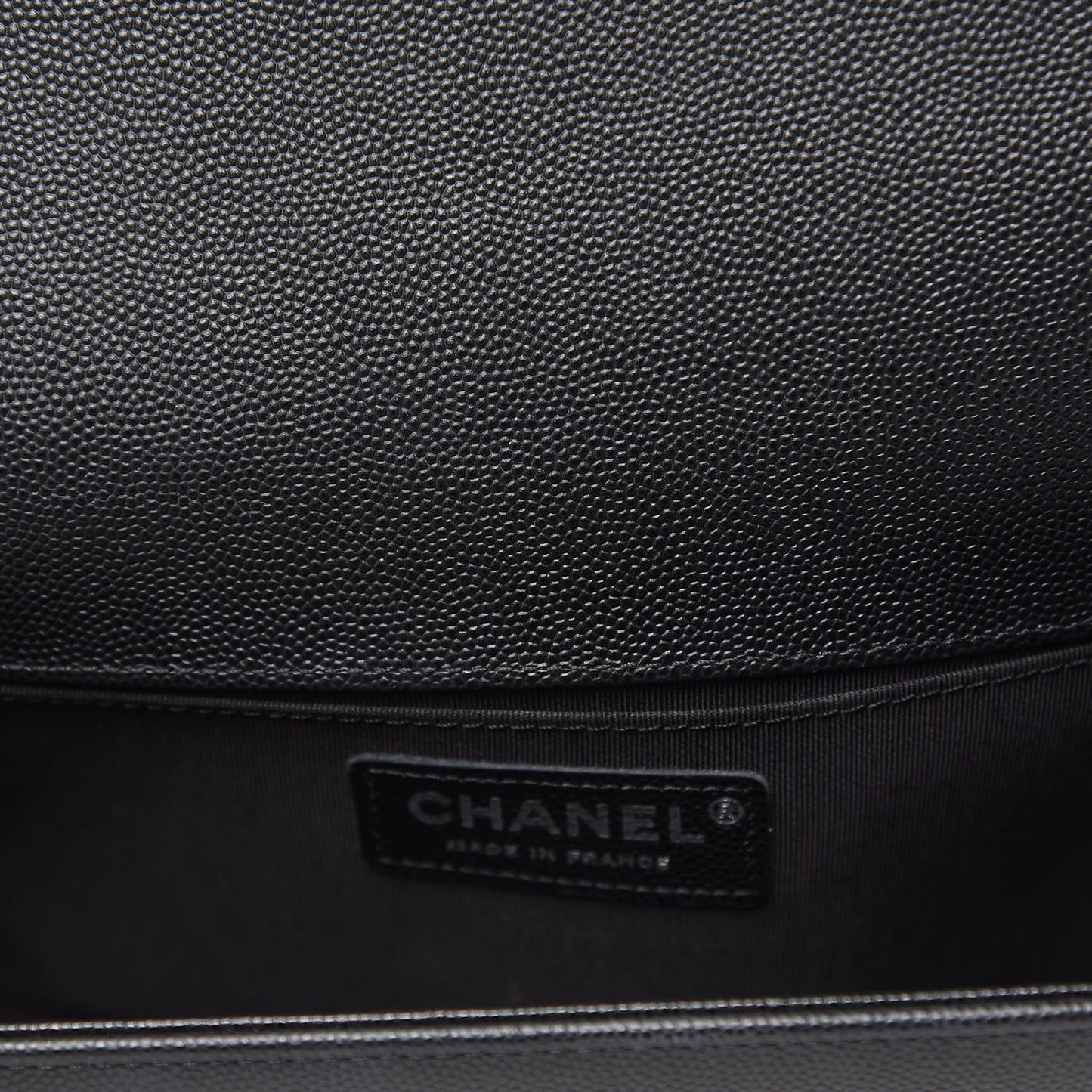 Caviar Quilted Medium Boy Flap Black