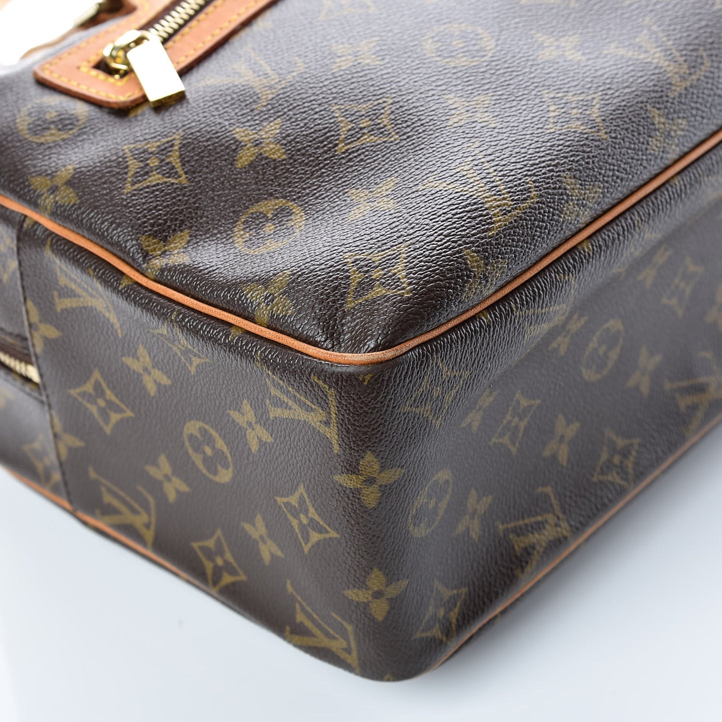 Monogram Cite GM