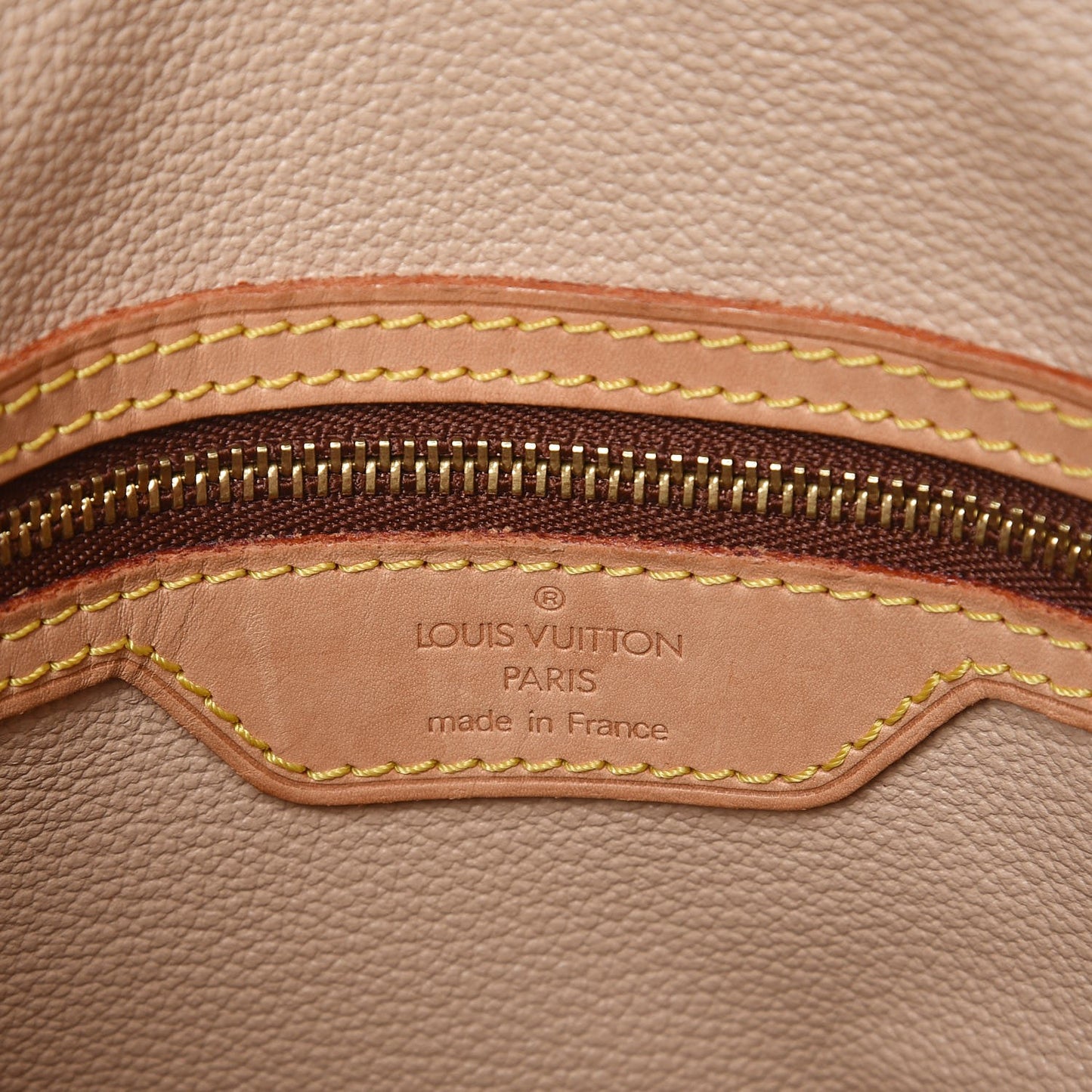 Monogram Petit Bucket 23