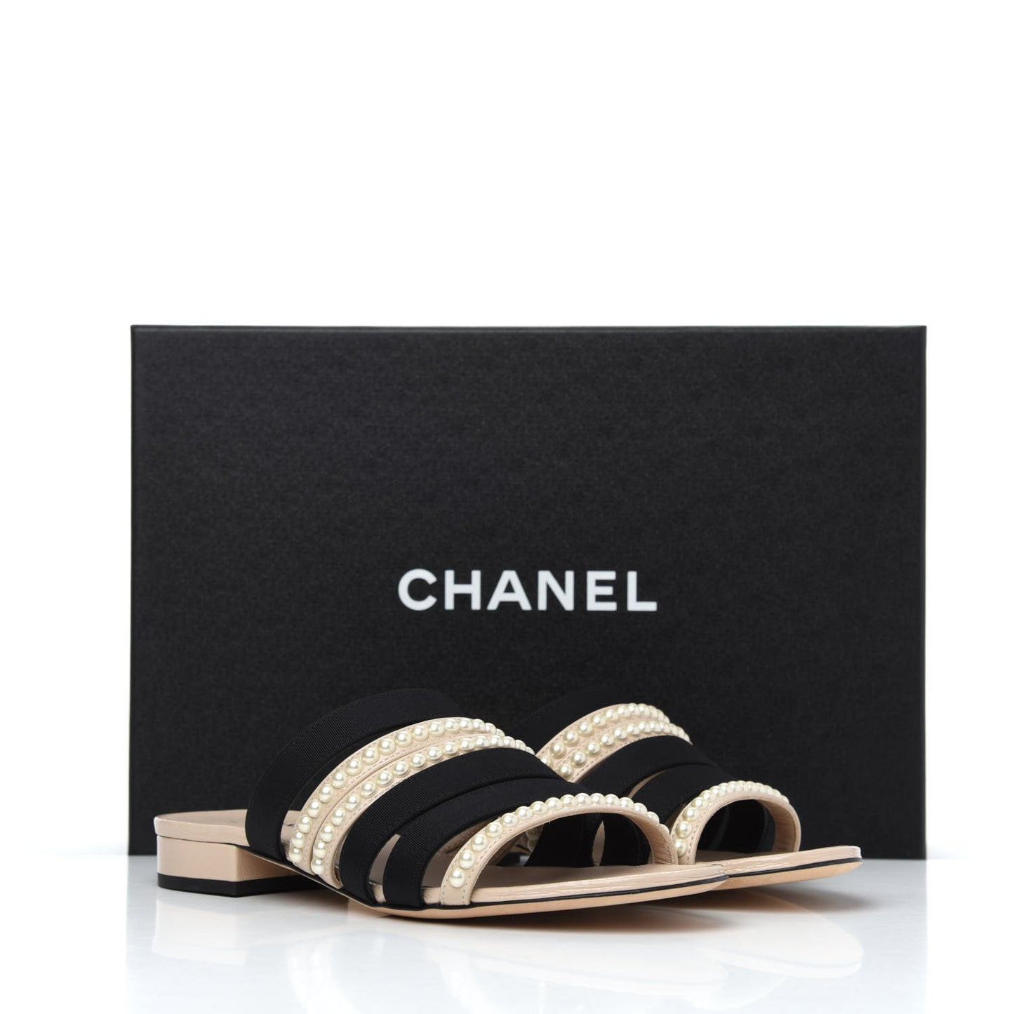 Patent Calfskin Grosgrain CC Pearl Mules 36 Beige Black