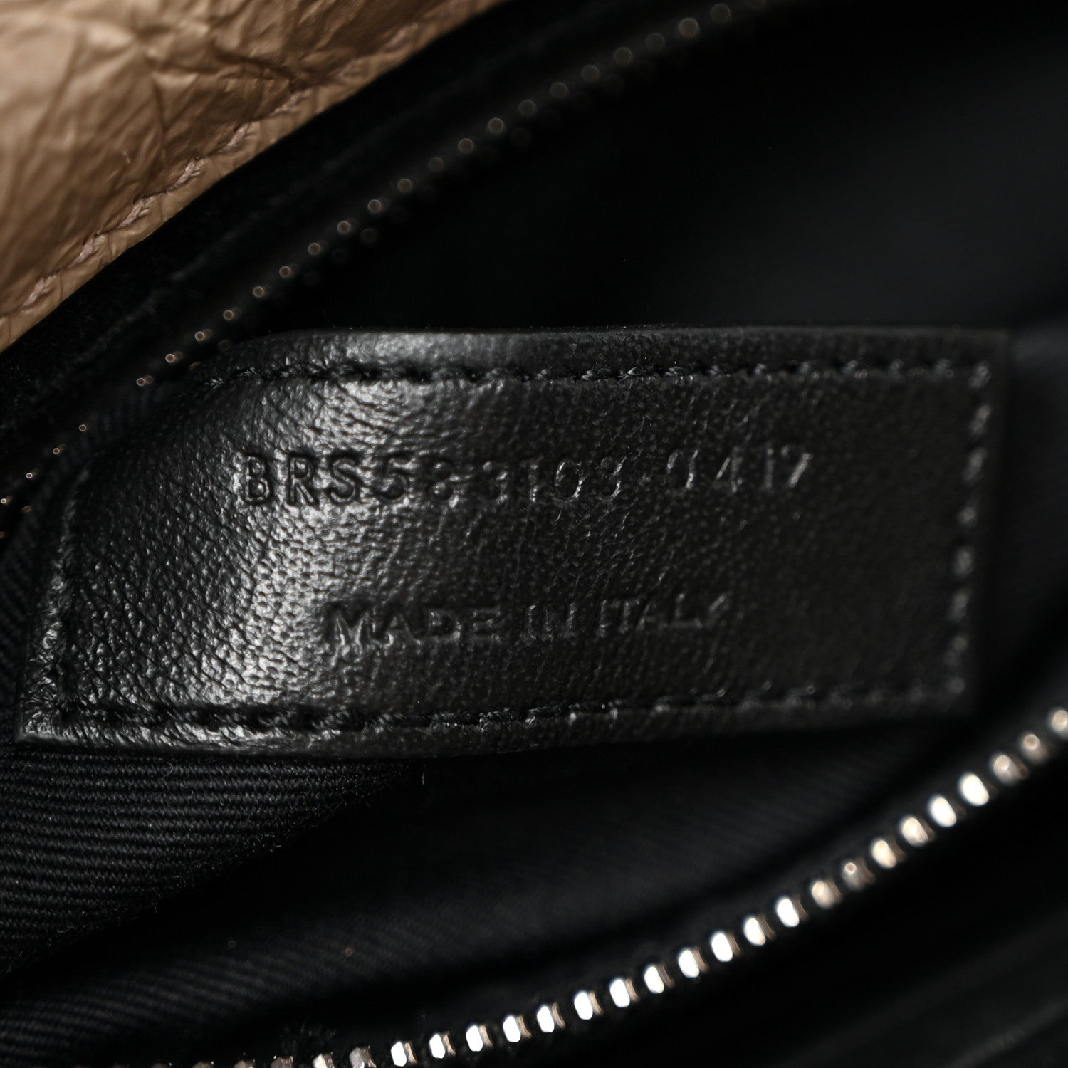 Saint Laurent Crinkled Calfskin Matelasse Monogram Niki Chain Wallet Dusty Grey 7 of 10