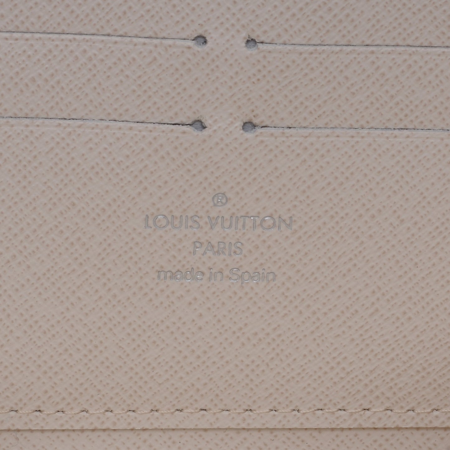 Epi Zippy Wallet Ivory