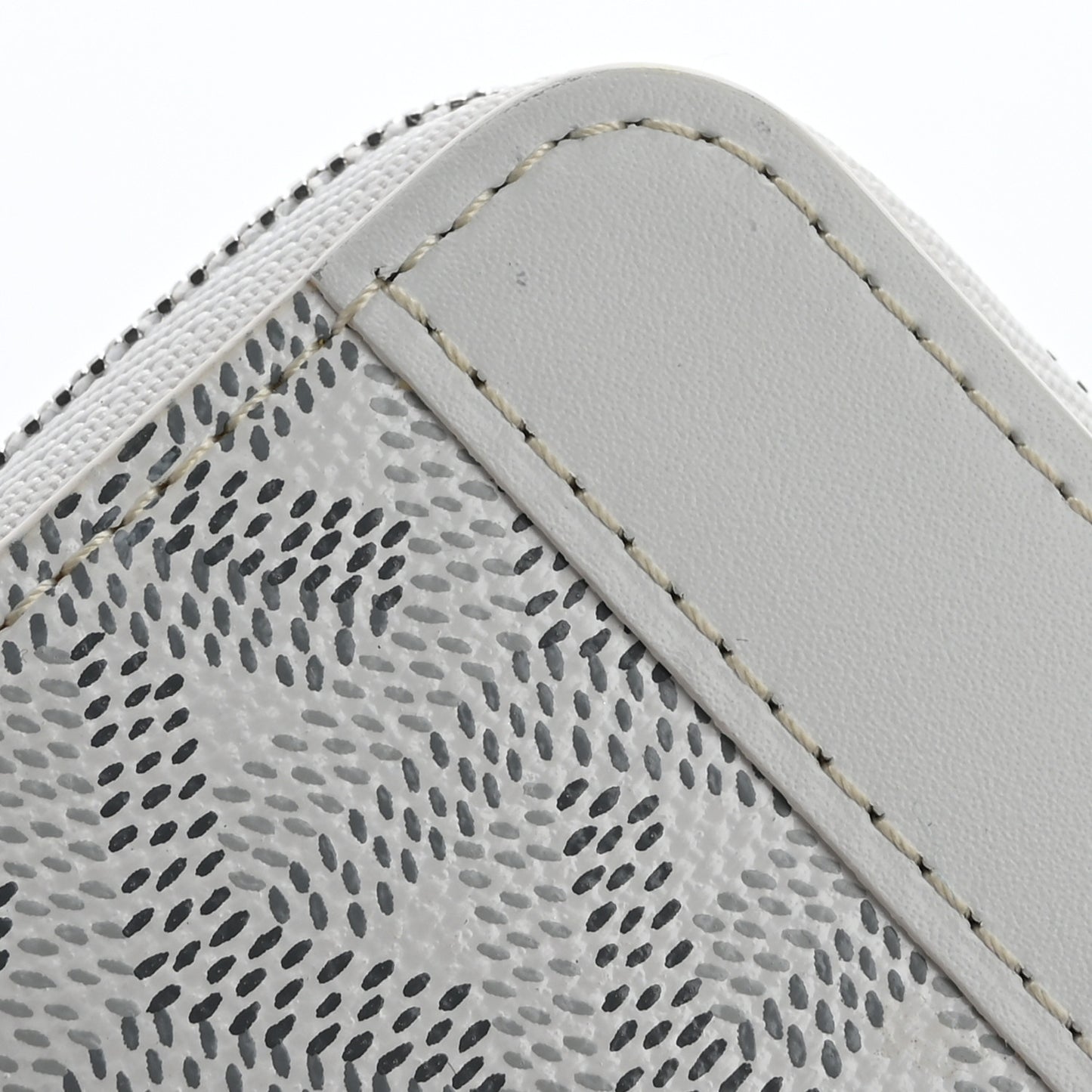 Goyardine Compact Wallet White