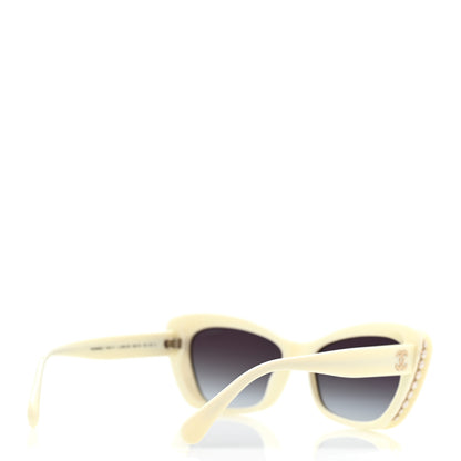 Chanel Acetate Pearl Cat Eye CC Sunglasses 5481-H White 4 of 9