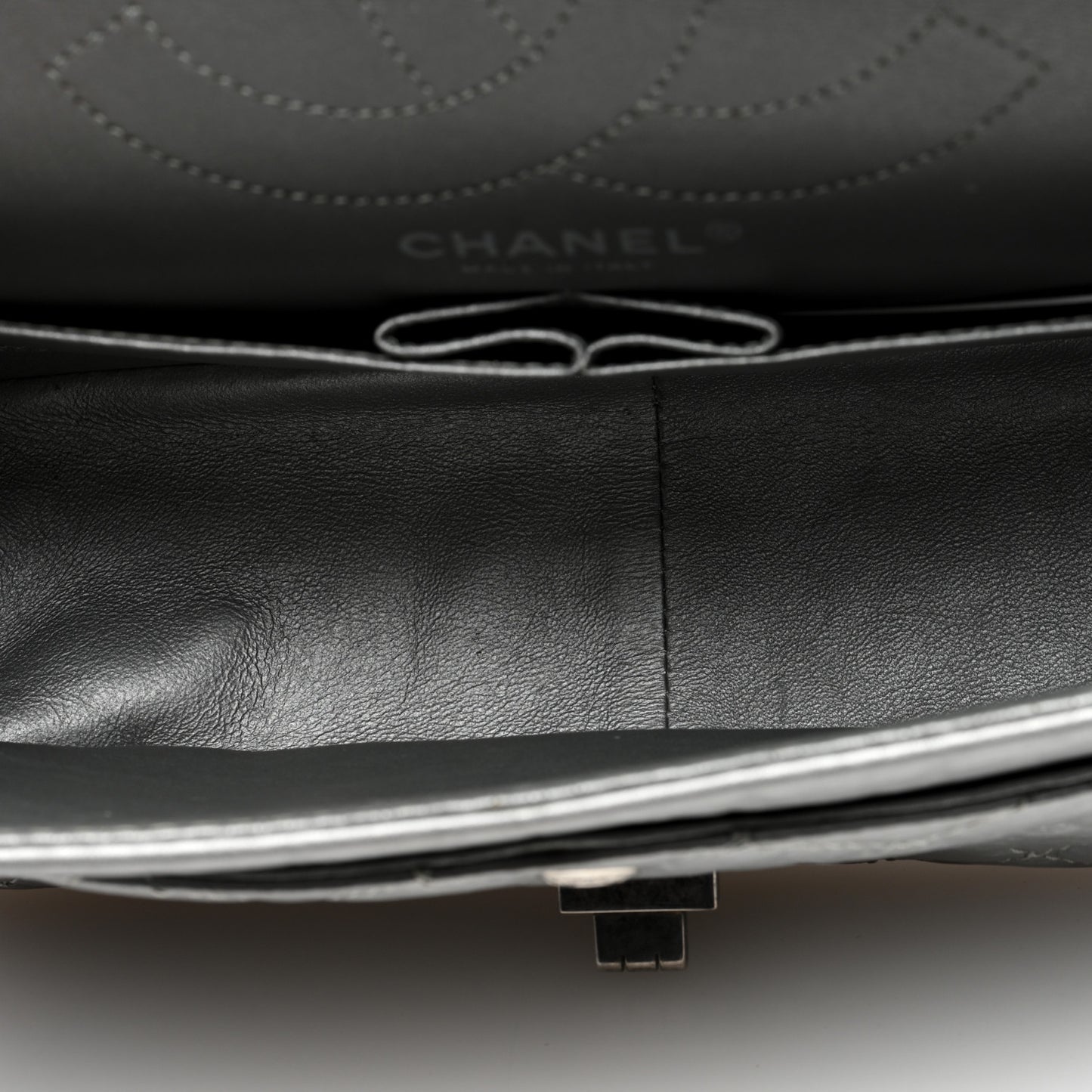 Metallic Aged Calfskin Quilted 2.55 Reissue 226 Flap Silver