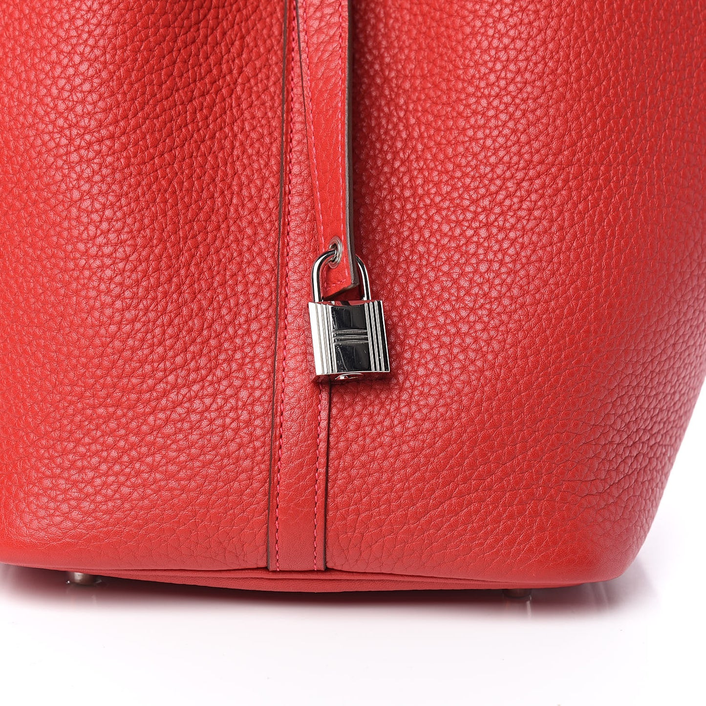 Taurillon Clemence Picotin Lock 22 MM Rouge Casaque