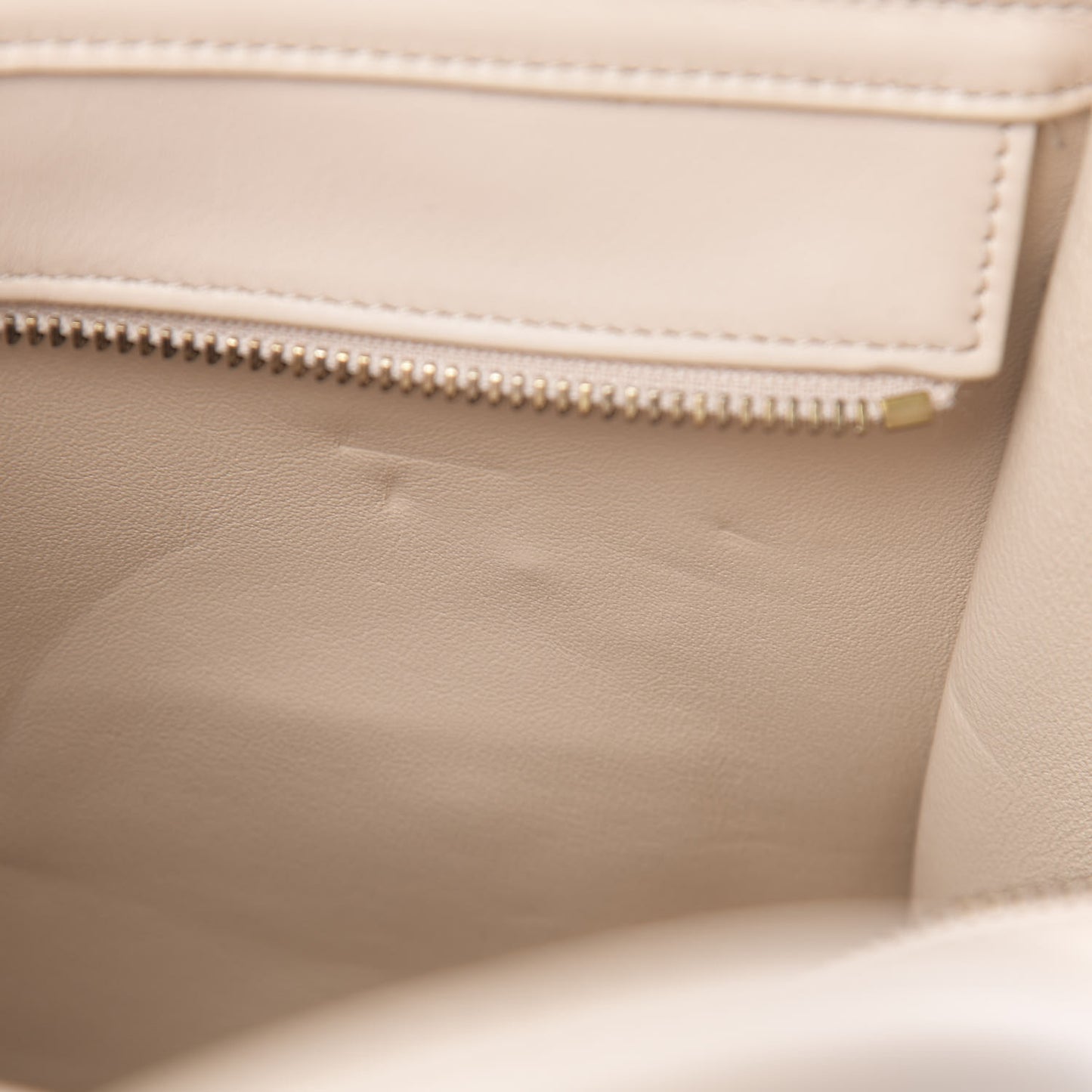 Smooth Calfskin Nano Luggage Powder