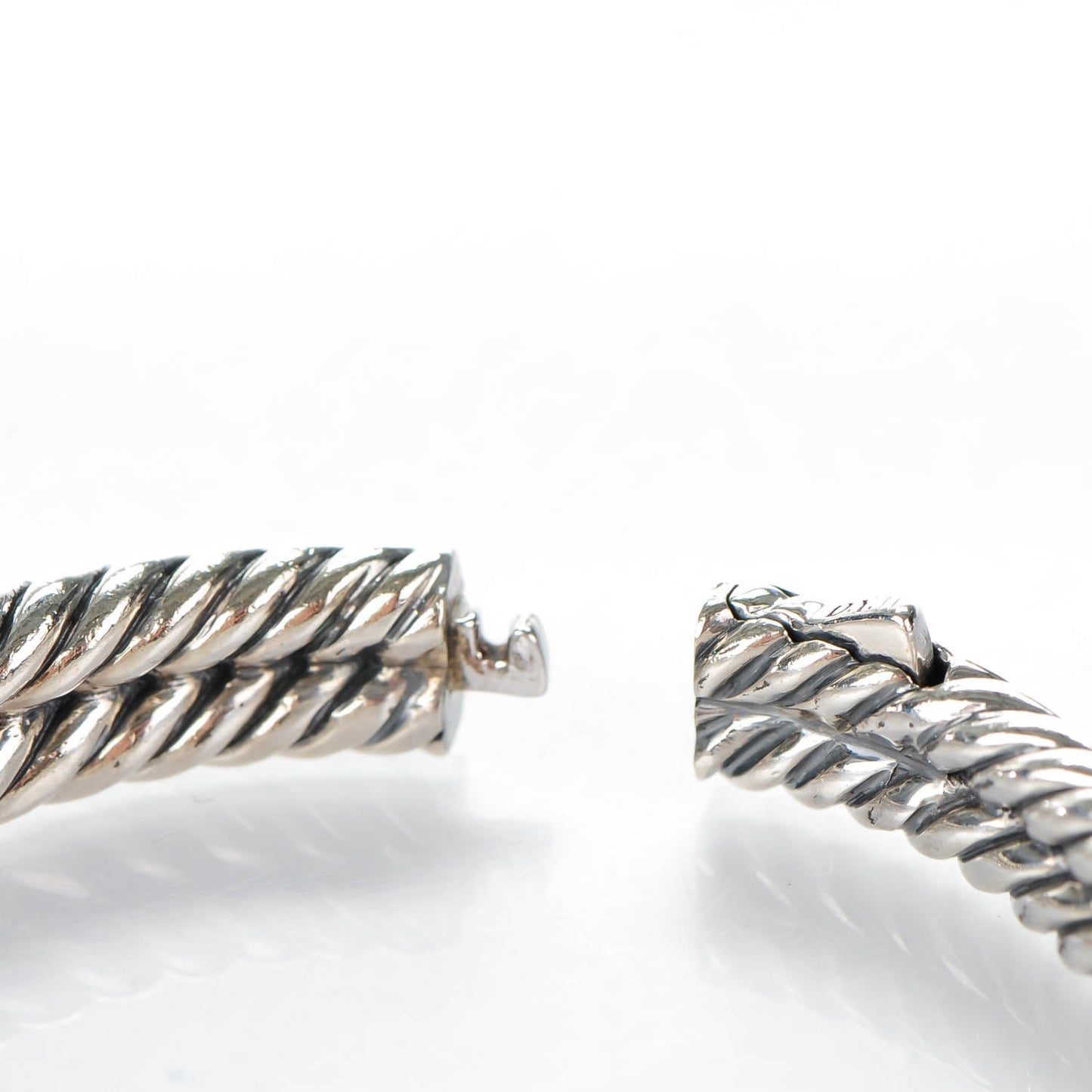 Sterling Silver Diamond Pave 10mm Single Loop Labyrinth Bracelet