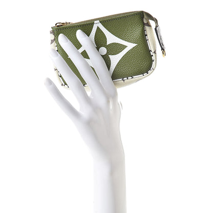 Louis Vuitton Monogram Giant Micro Pochette Accessories Kaki White 2 of 8