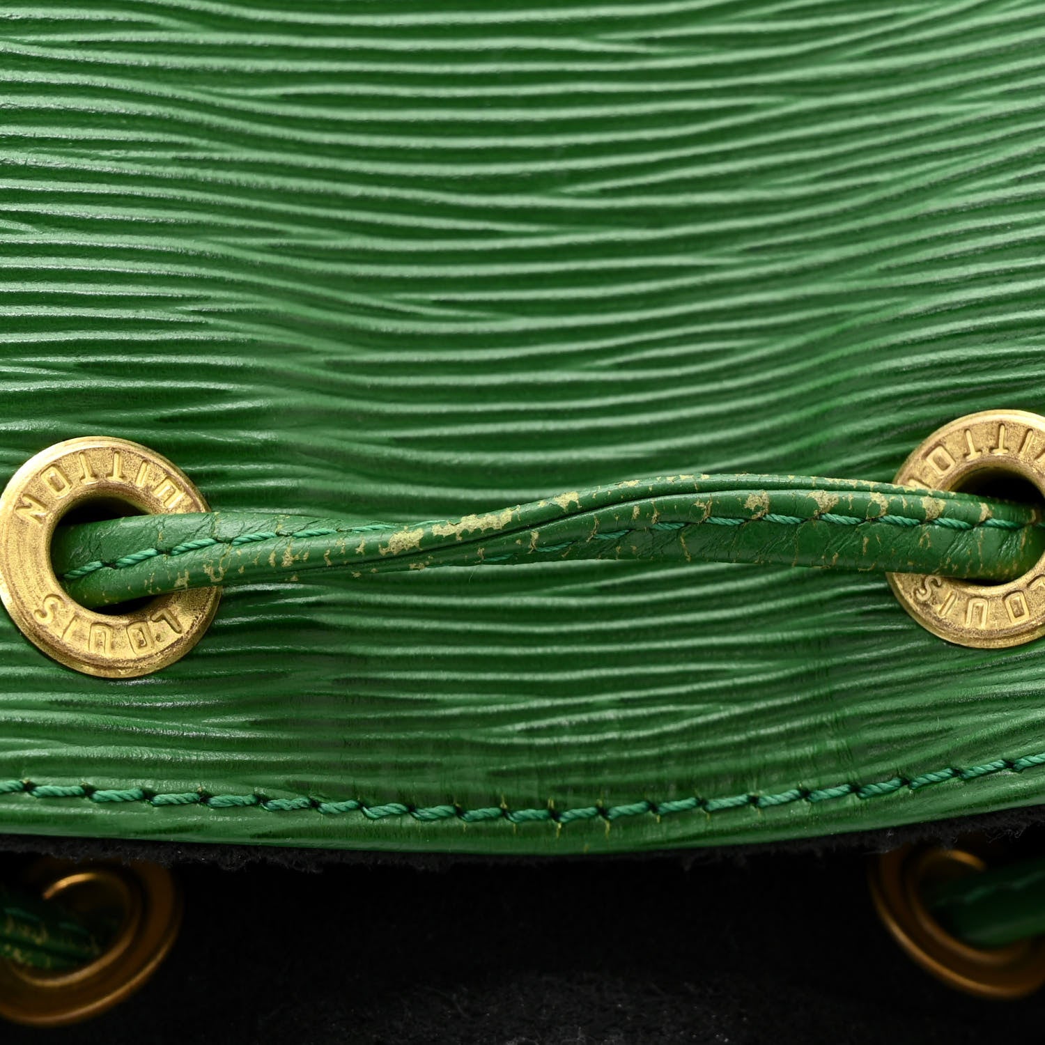 Louis Vuitton Epi Petit Noe Borneo 12 of 15