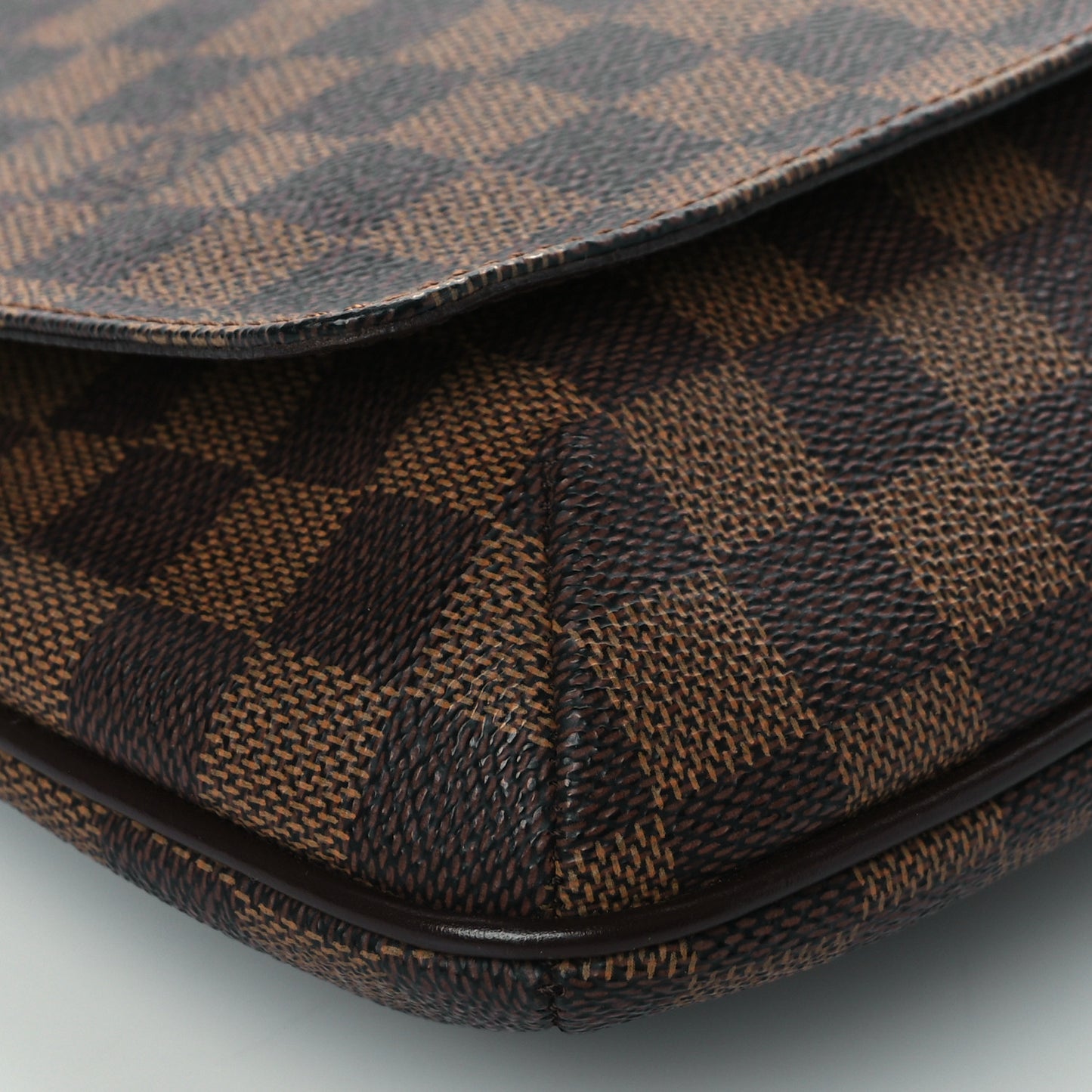 Damier Ebene Musette Tango