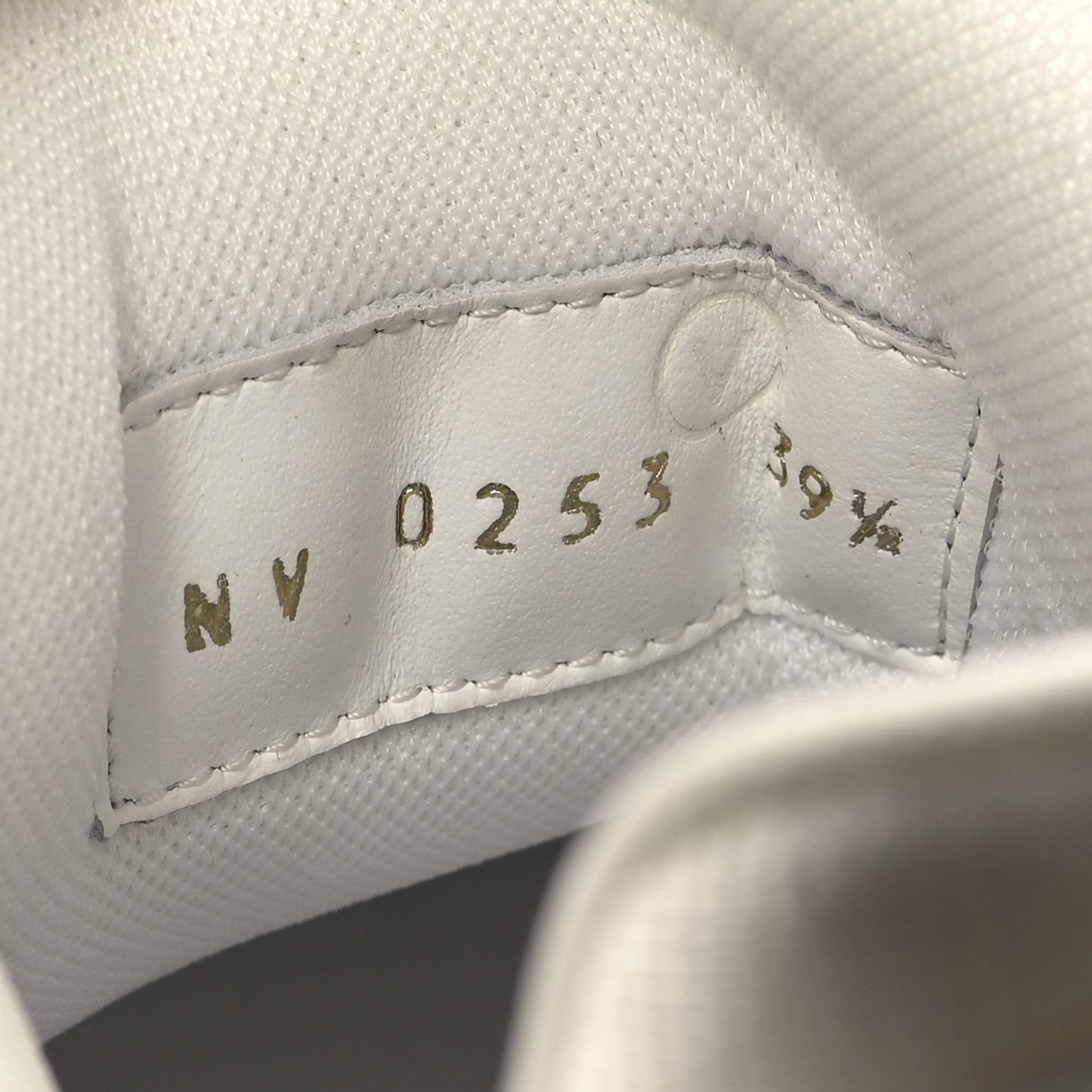 Louis Vuitton Calfskin Womens LV Trainer Sneakers 39.5 White 7 of 9
