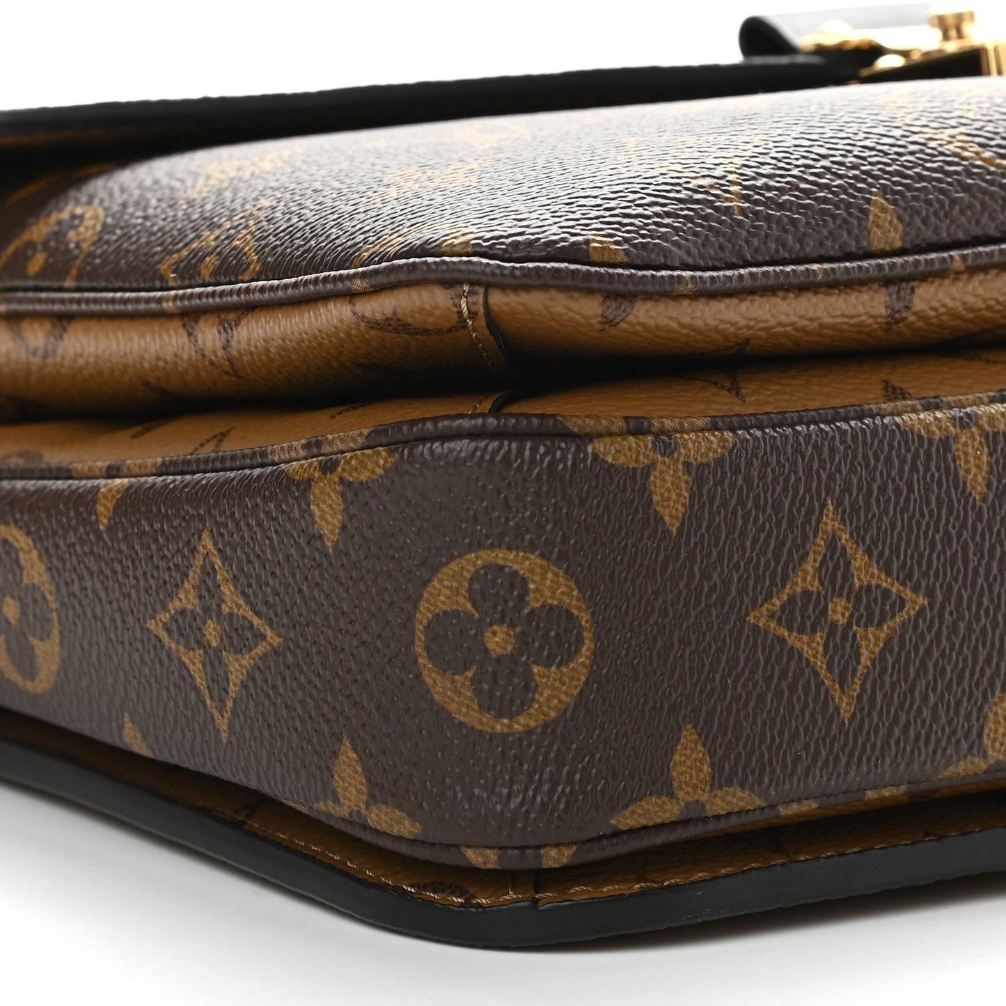 Reverse Monogram Pochette Metis