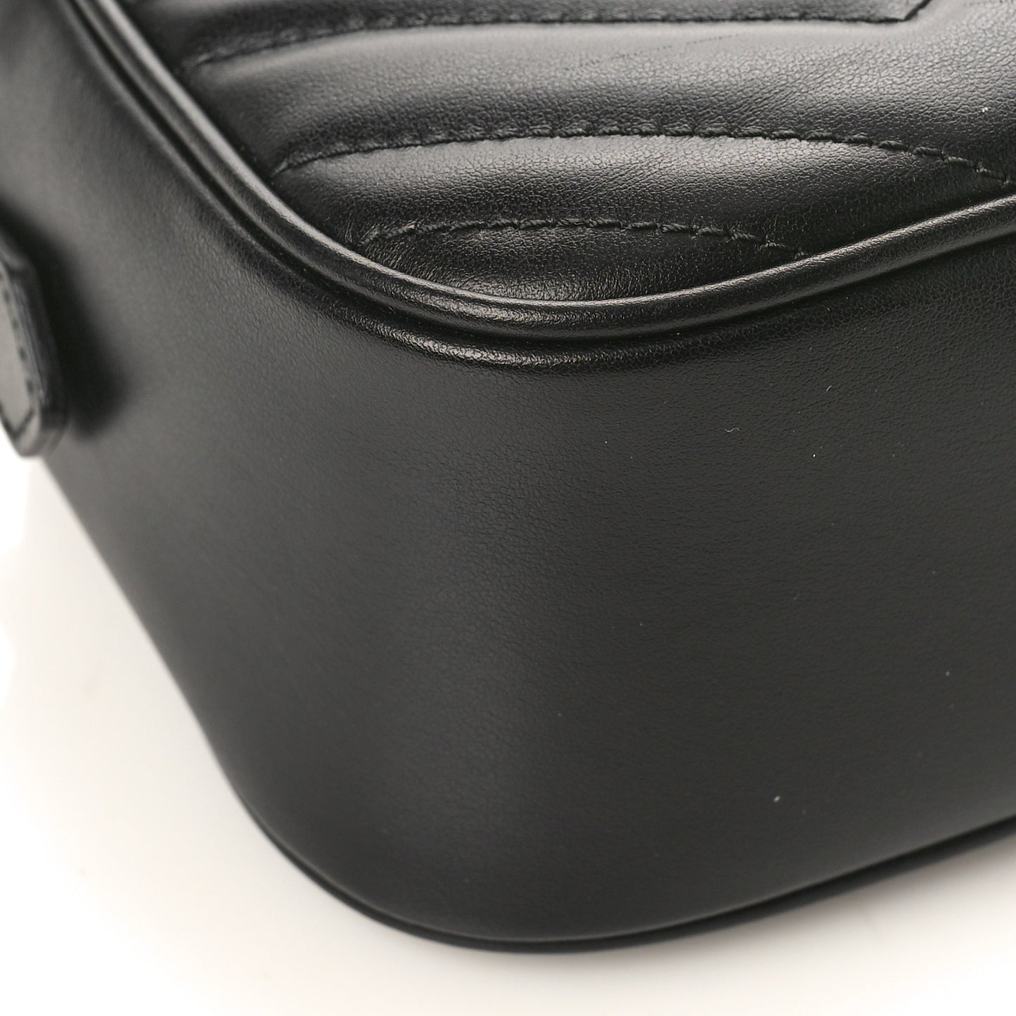 Calfskin Matelasse Monochrome Small GG Marmont Chain Shoulder Bag Black