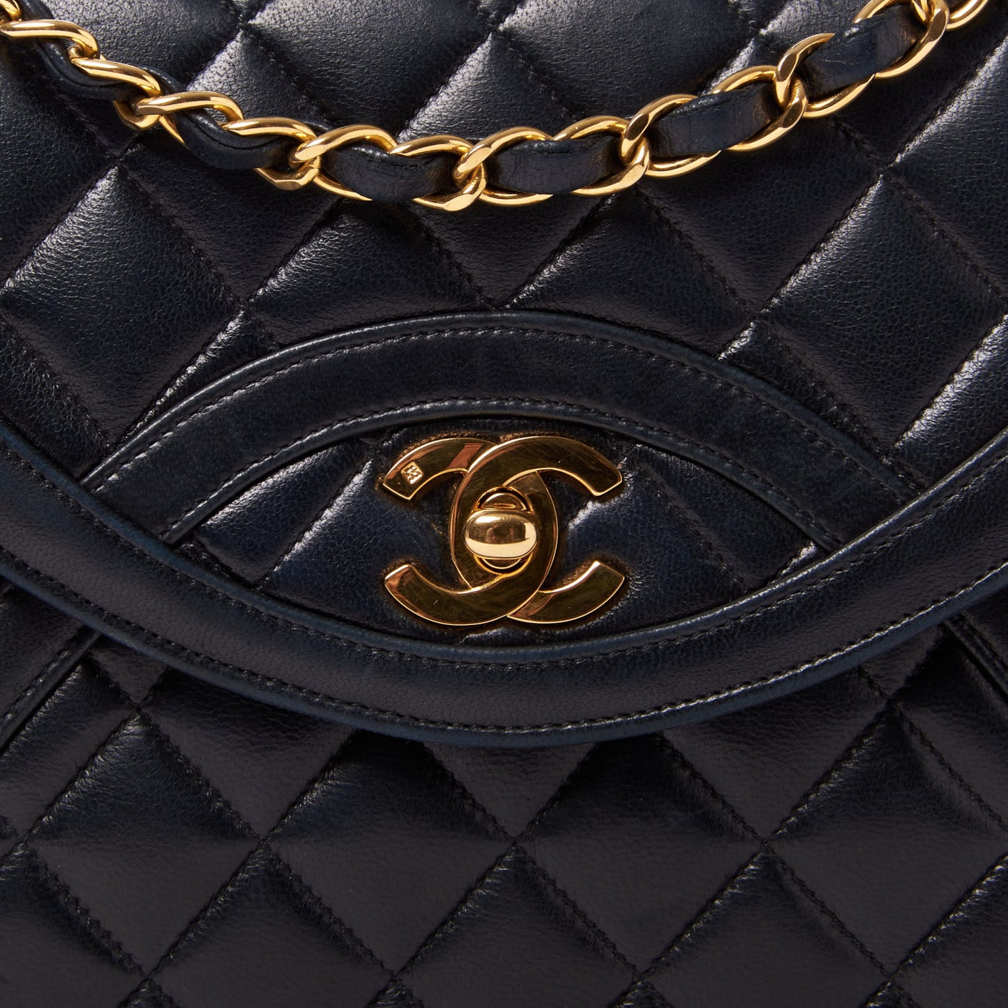 Lambskin Quilted Medium Single Flap Black