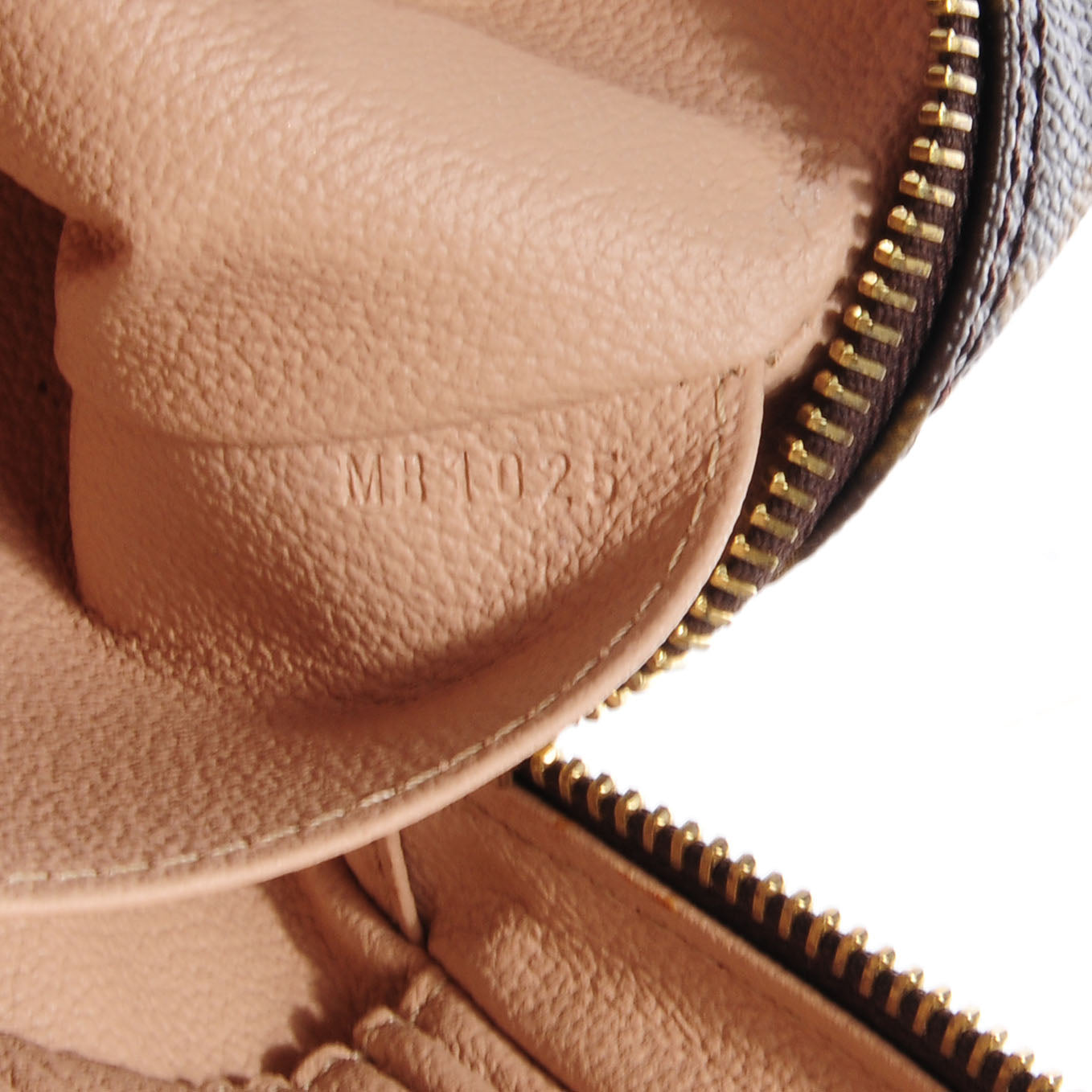 Louis Vuitton Monogram Trousse Toilette 23 7 of 7