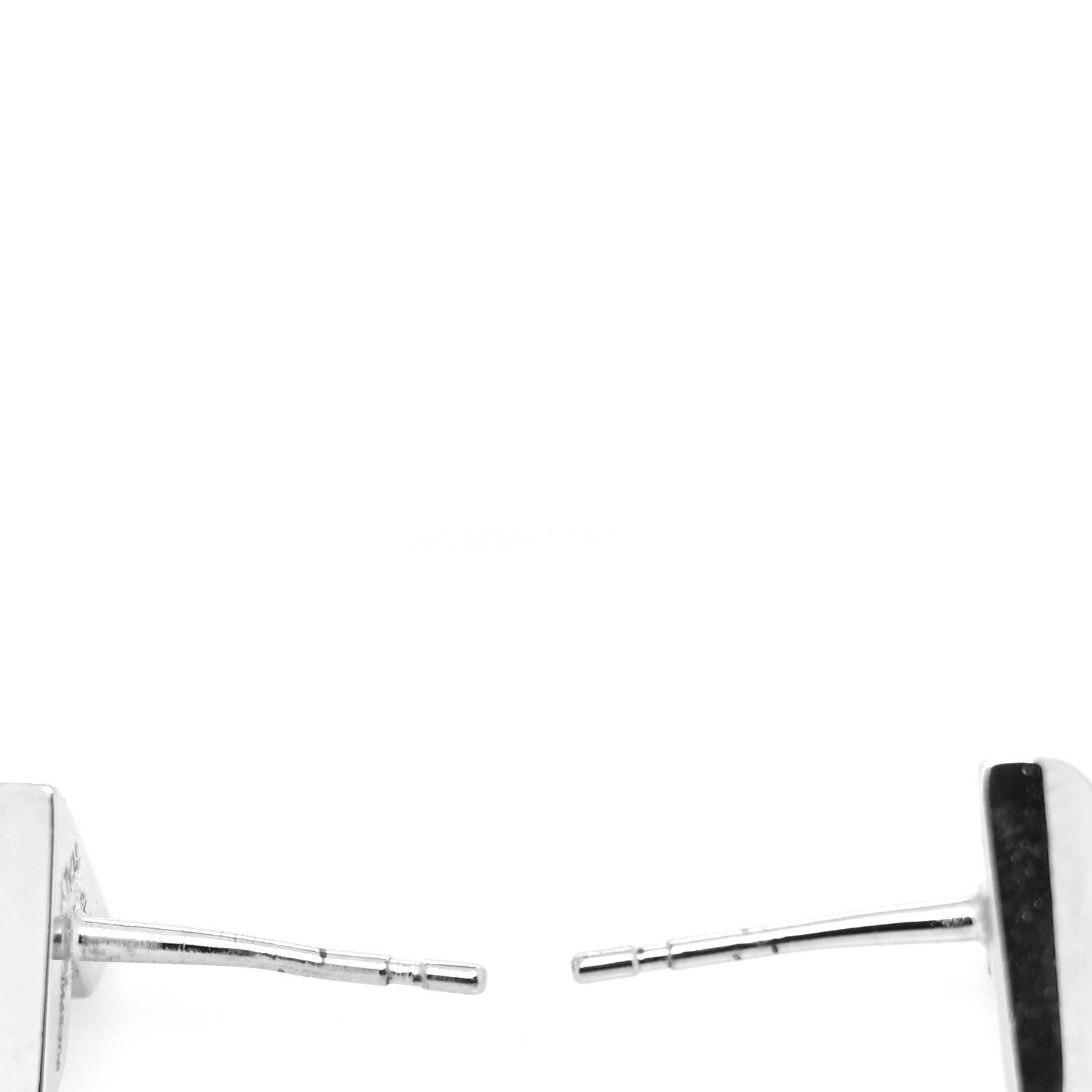 Louis Vuitton Essential V Stud Earrings Silver 2 of 3