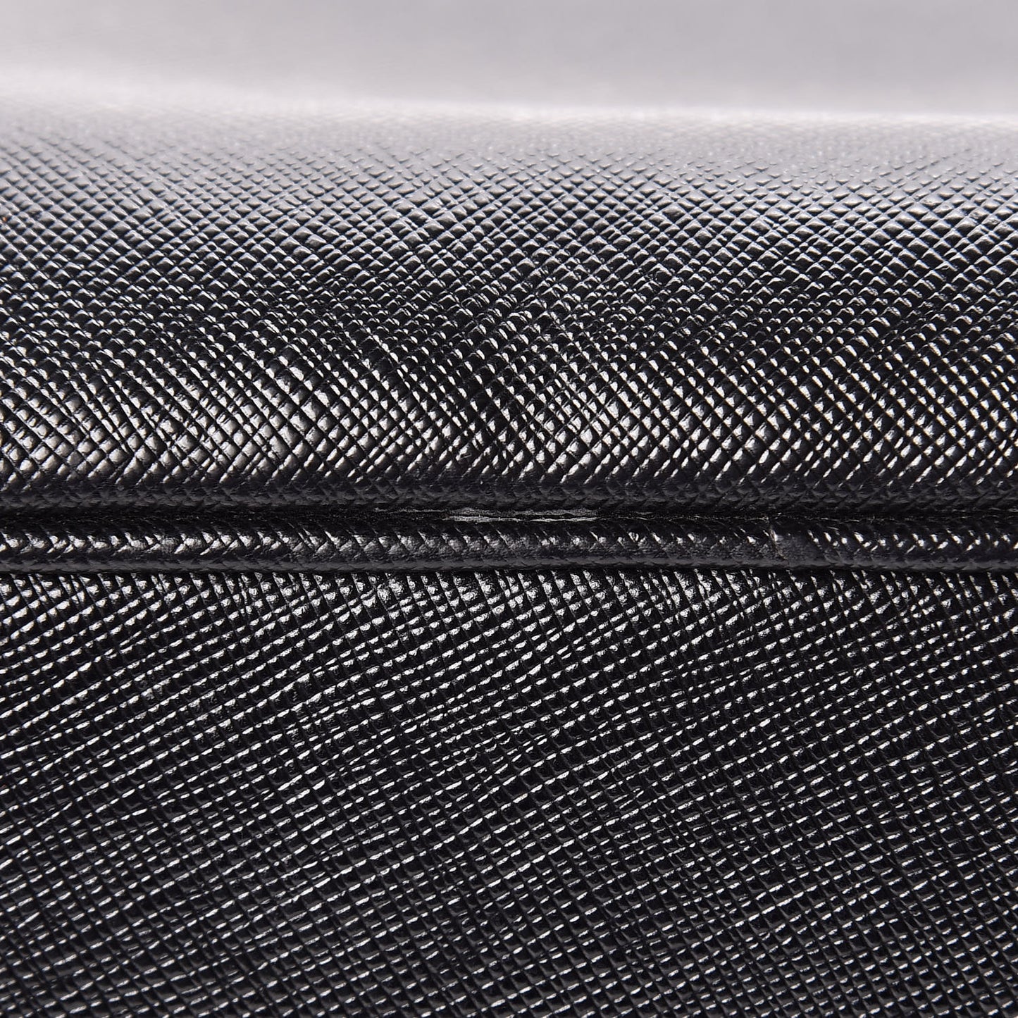 Saffiano Medium Galleria Double Zip Tote Black