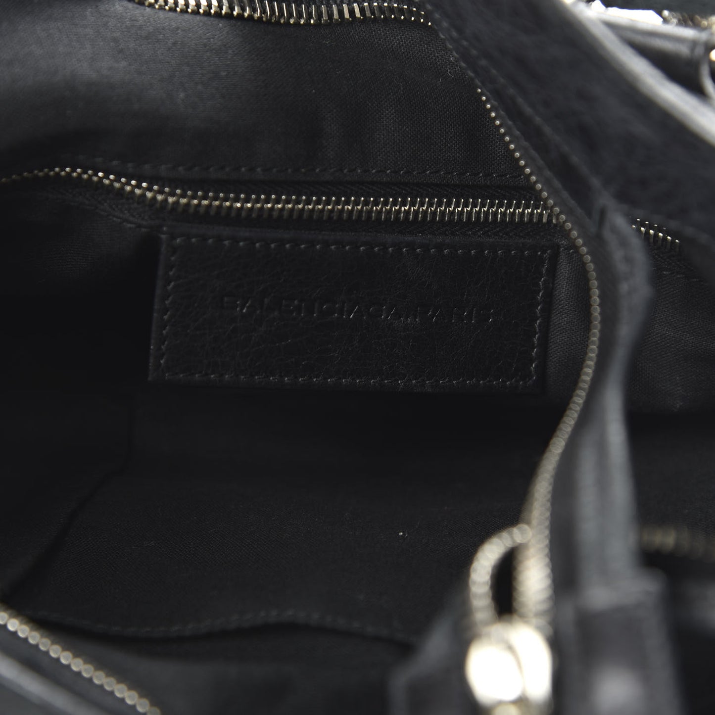 Agneau Giant 12 Silver Hardware Town Black