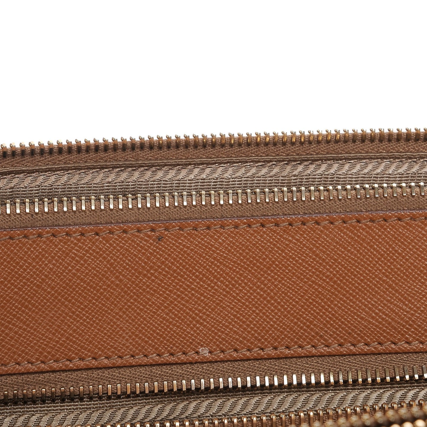Saffiano Medium Galleria Double Zip Tote Caramel