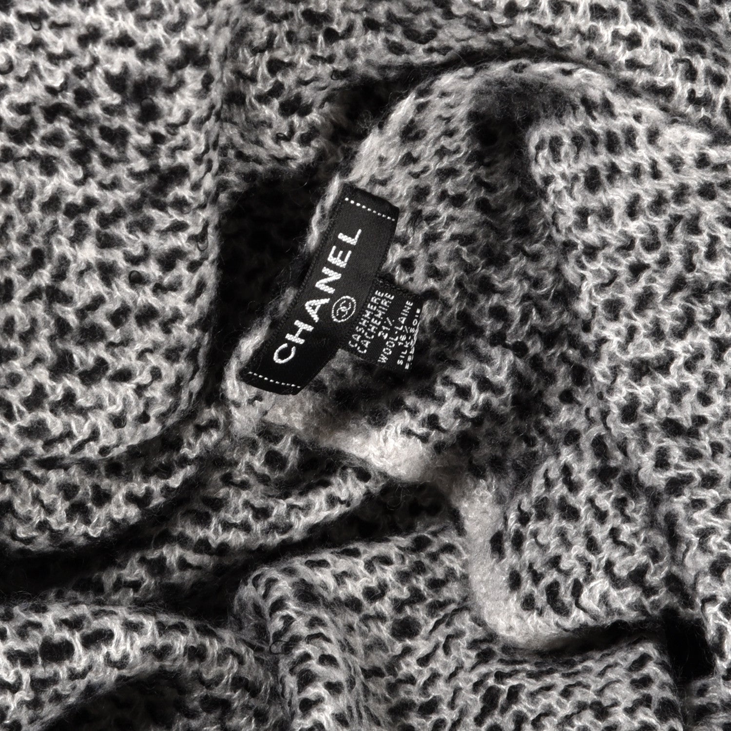 Chanel Cashmere Silk Wool CC Stole Black White 4 of 4