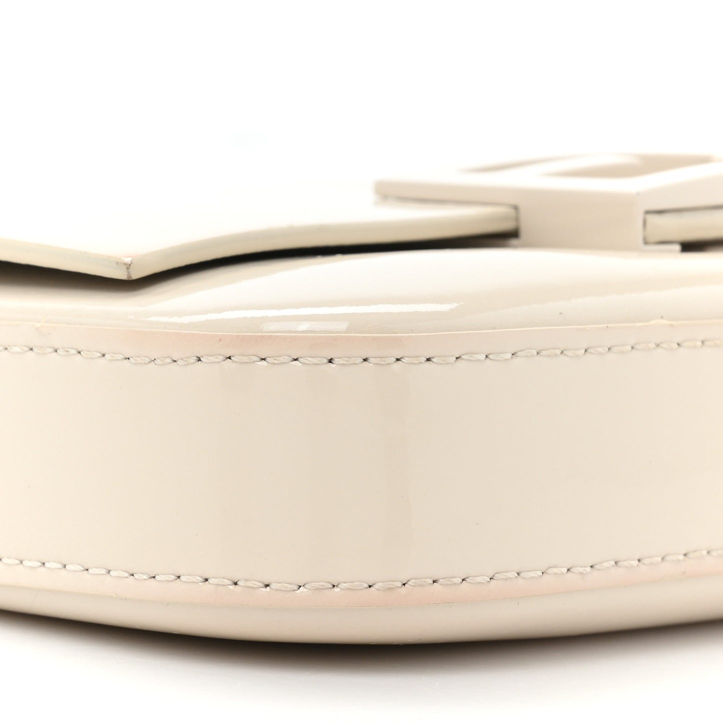 Vitello Liberty Sfumato Phone Baguette Latte