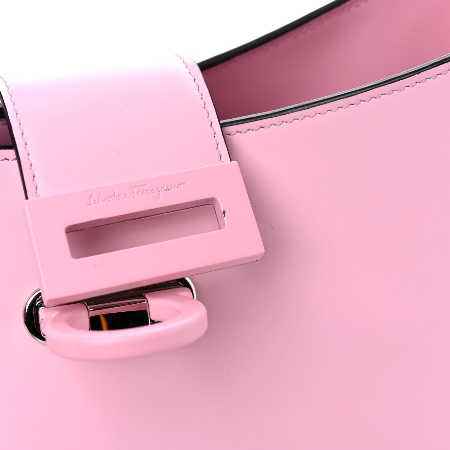 Calfskin Trifolio Shoulder Bag Cheerleader Pink