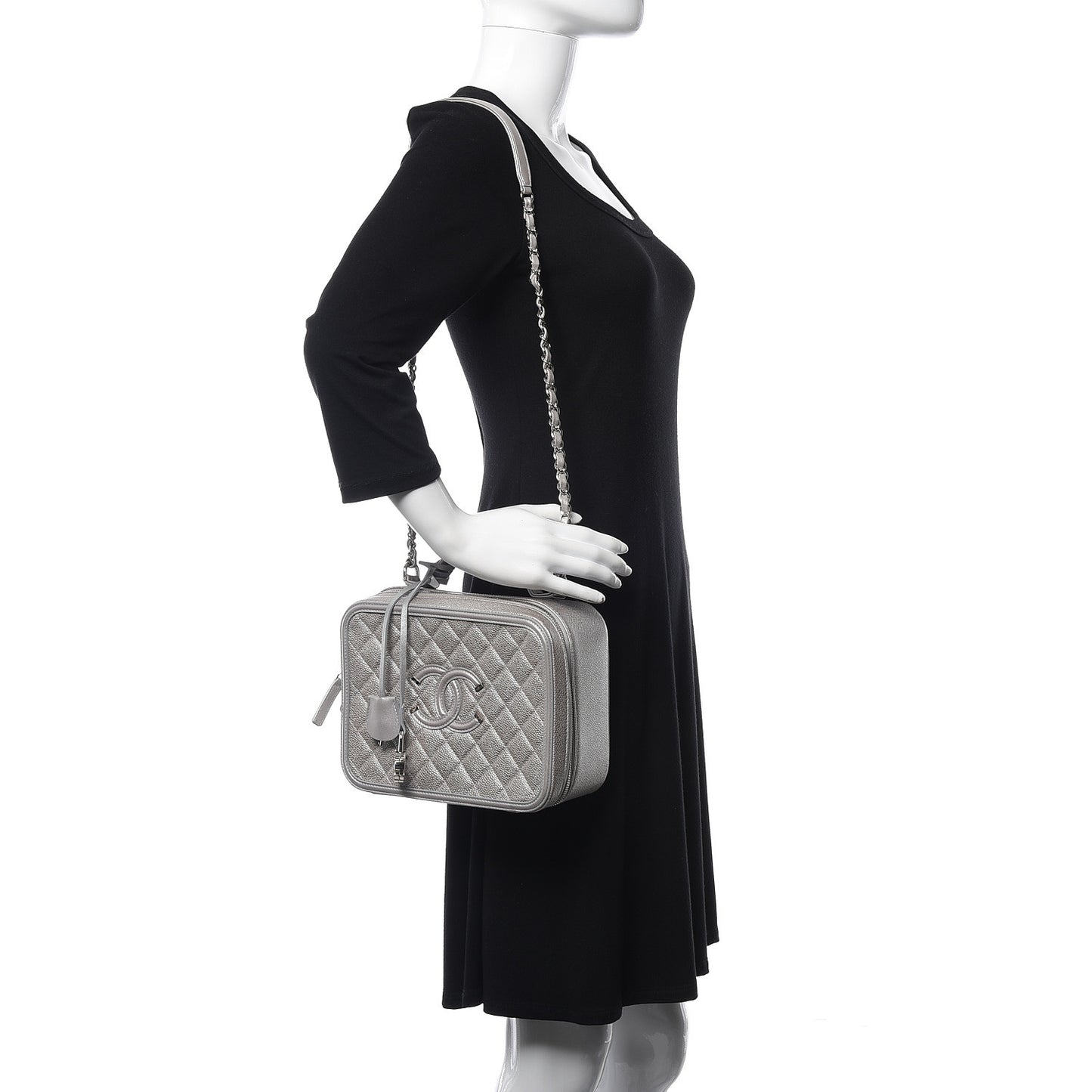 Metallic Caviar Quilted Large CC Filigree Vanity Case Silver