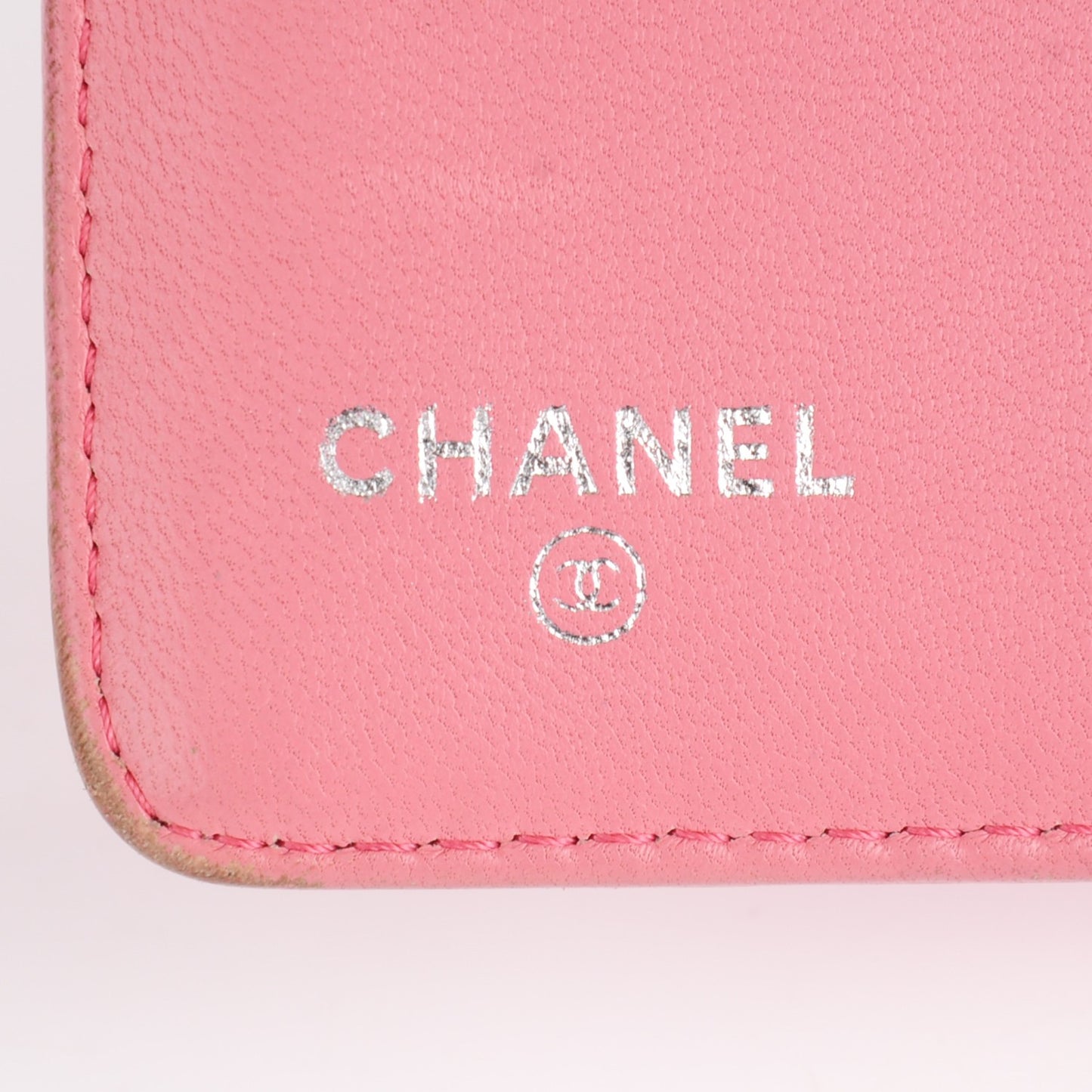 Lambskin Camellia Embossed Zipped Pocket Wallet Pink