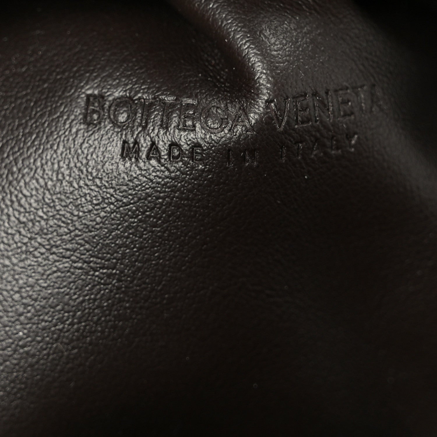 Bottega Veneta Ostrich The Mini Pouch Fondente 6 of 11