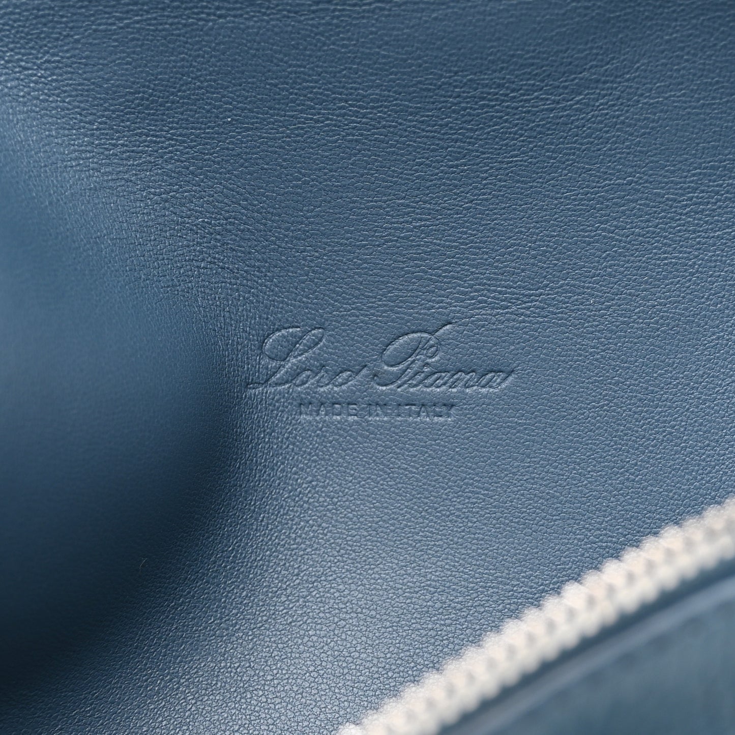 Grained Calfskin L19 Extra Pocket Pouch Cloud Sky