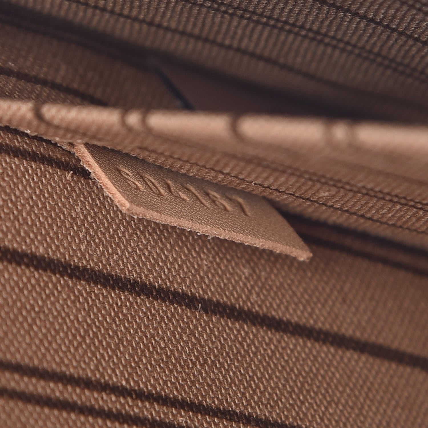 Louis Vuitton Monogram Neverfull MM GM Pochette 7 of 7